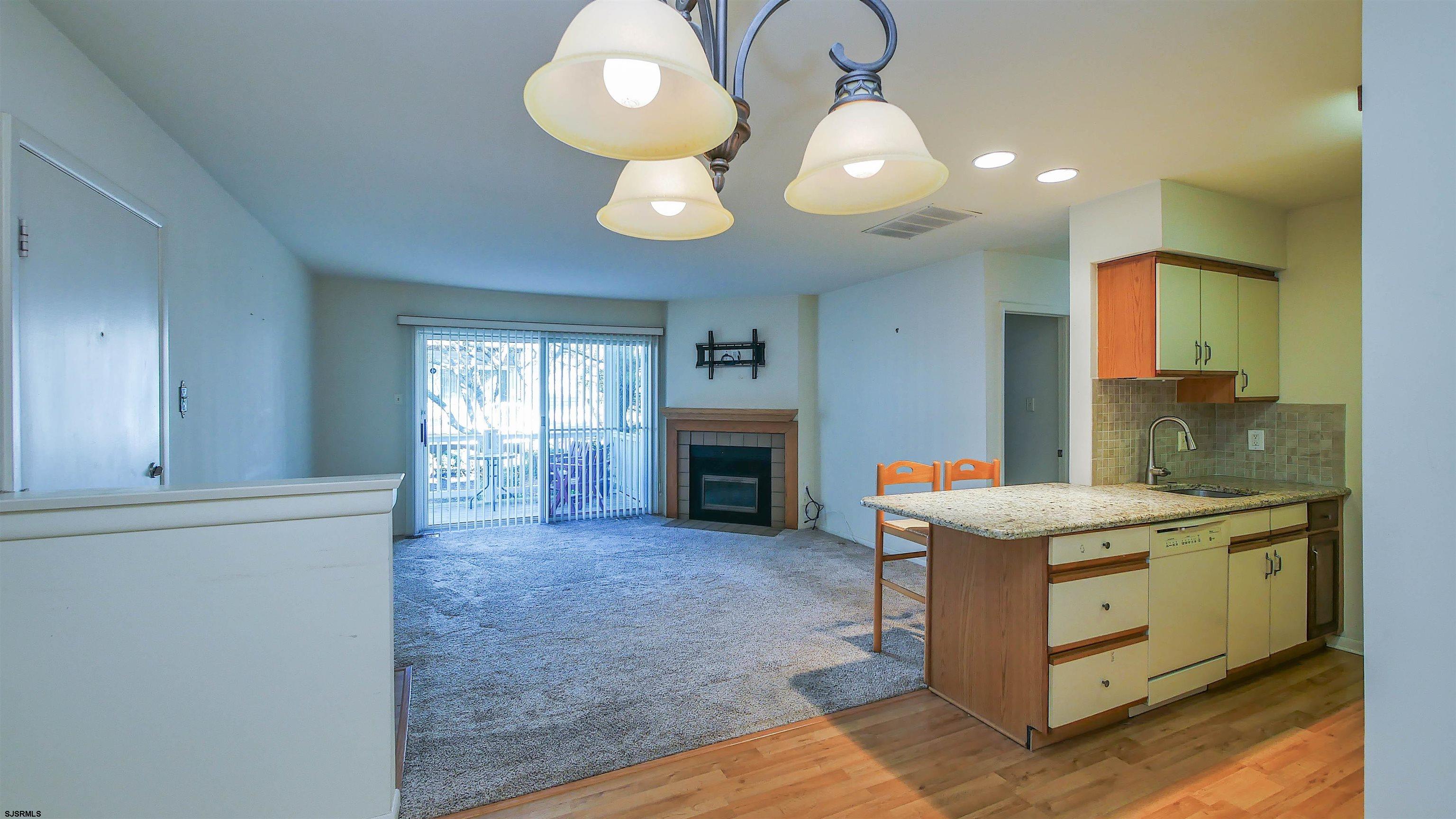 407 Harbour Cove Unit: 407