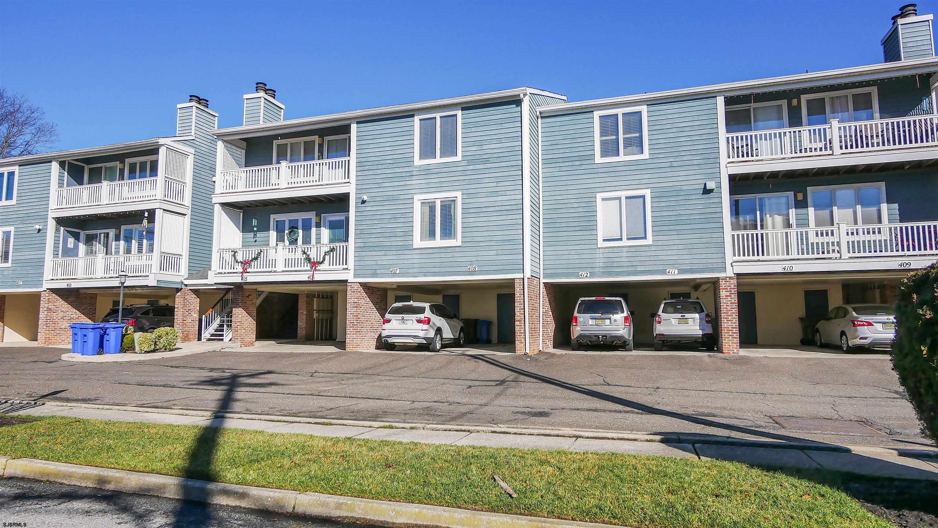 407 Harbour Cove Unit: 407