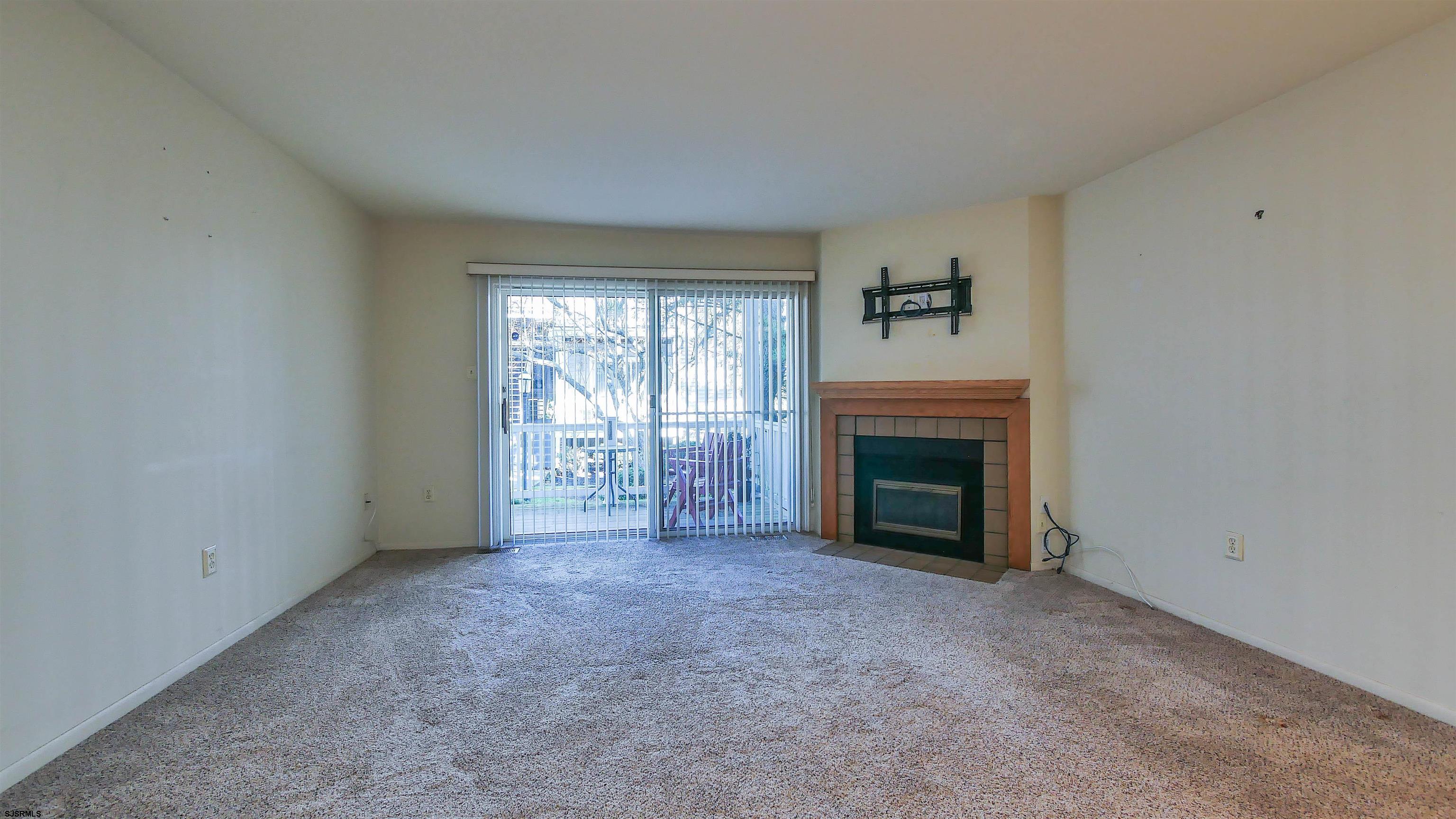 407 Harbour Cove Unit: 407