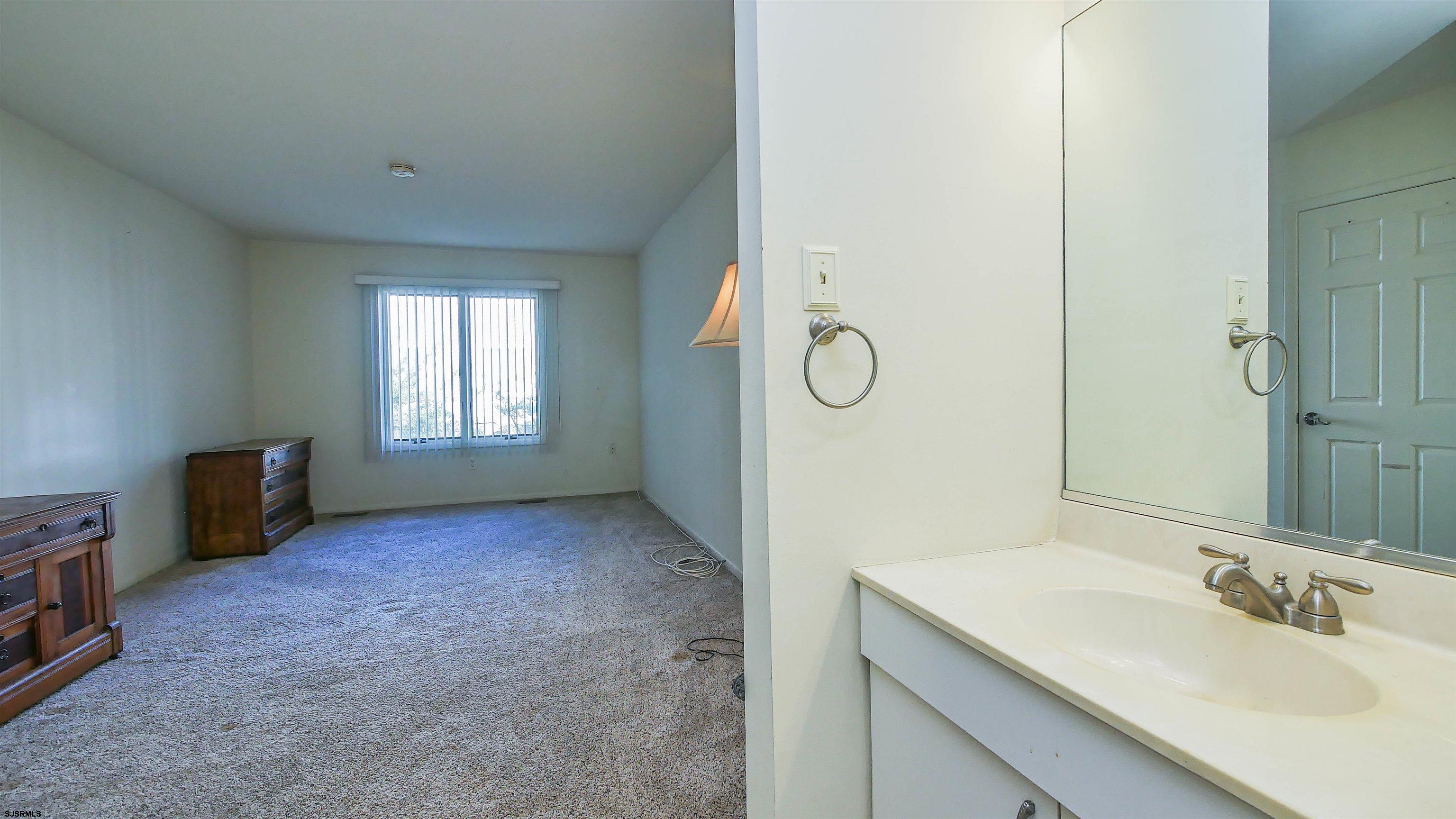 407 Harbour Cove Unit: 407