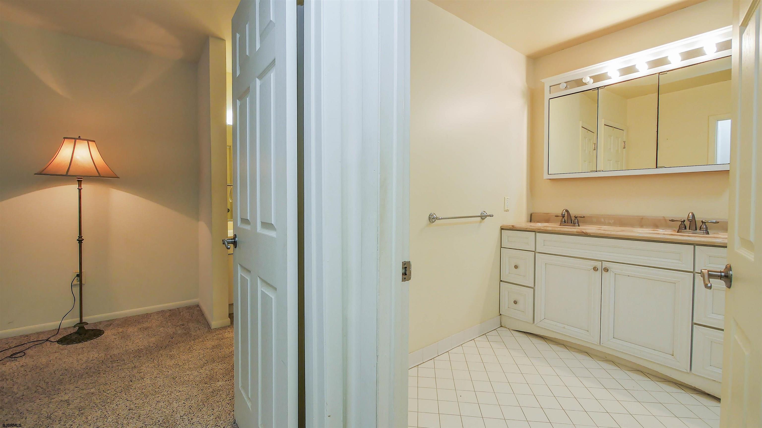 407 Harbour Cove Unit: 407