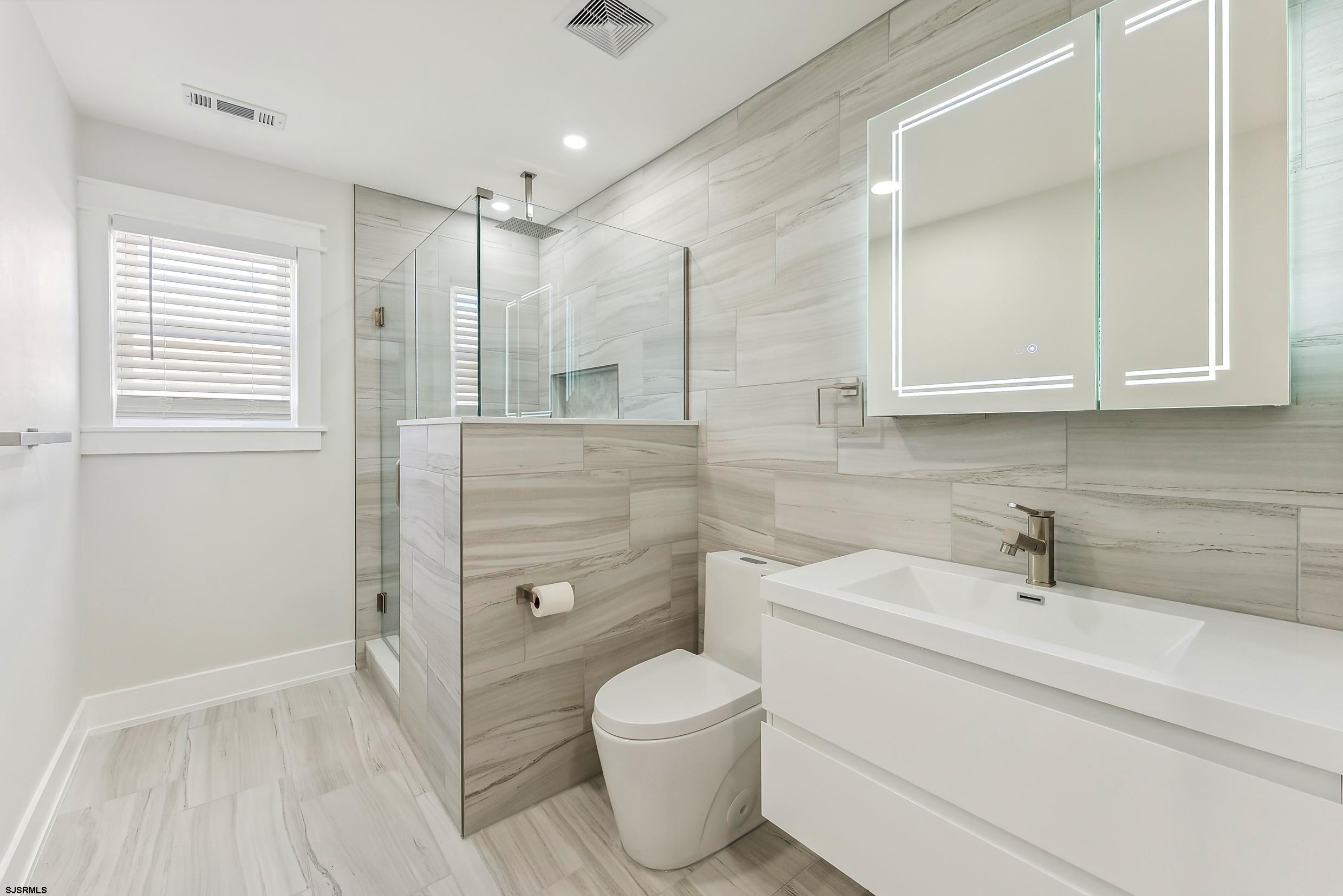 10 W 28th Street