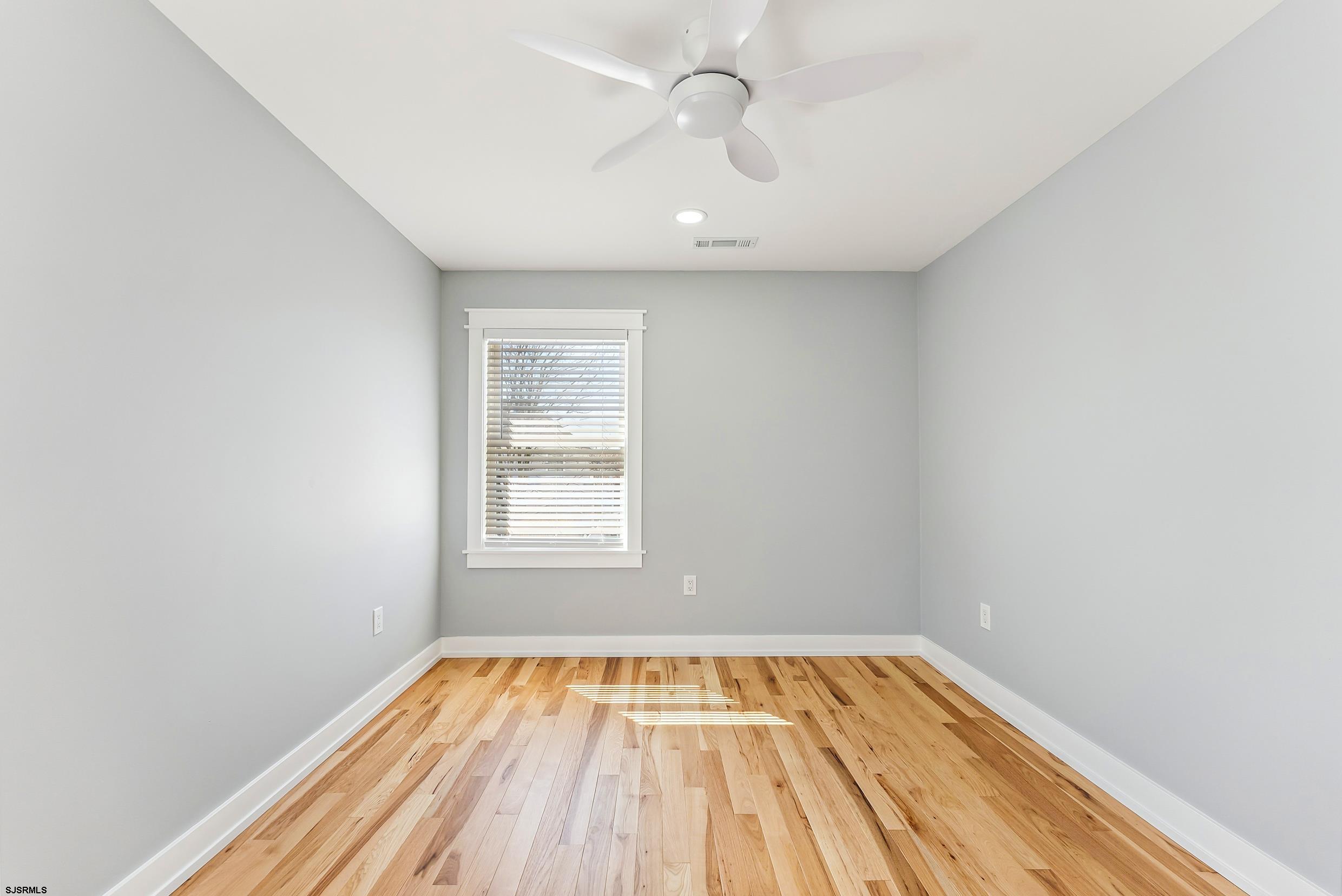 10 W 28th Street