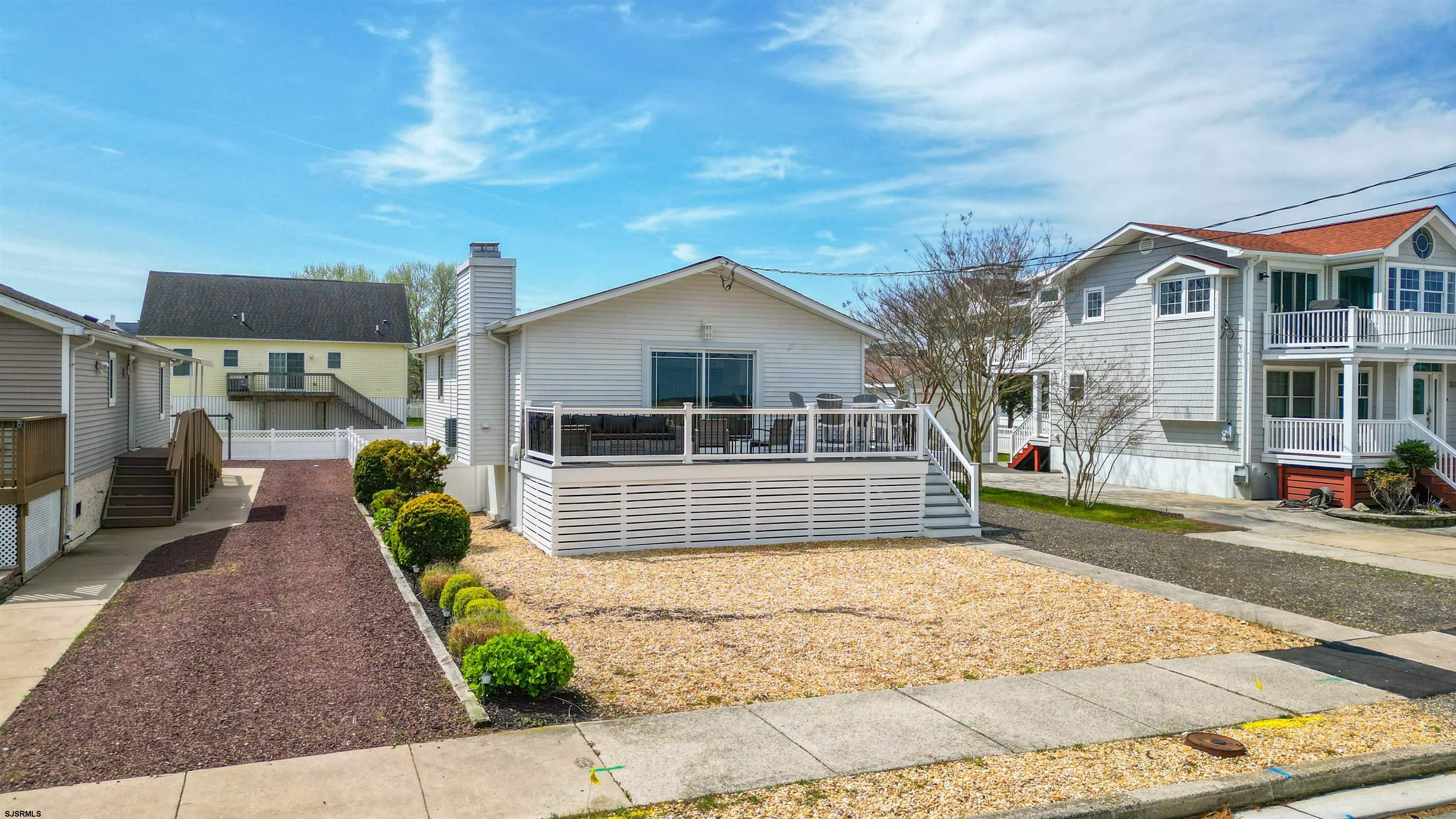 120 Roosevelt Blvd