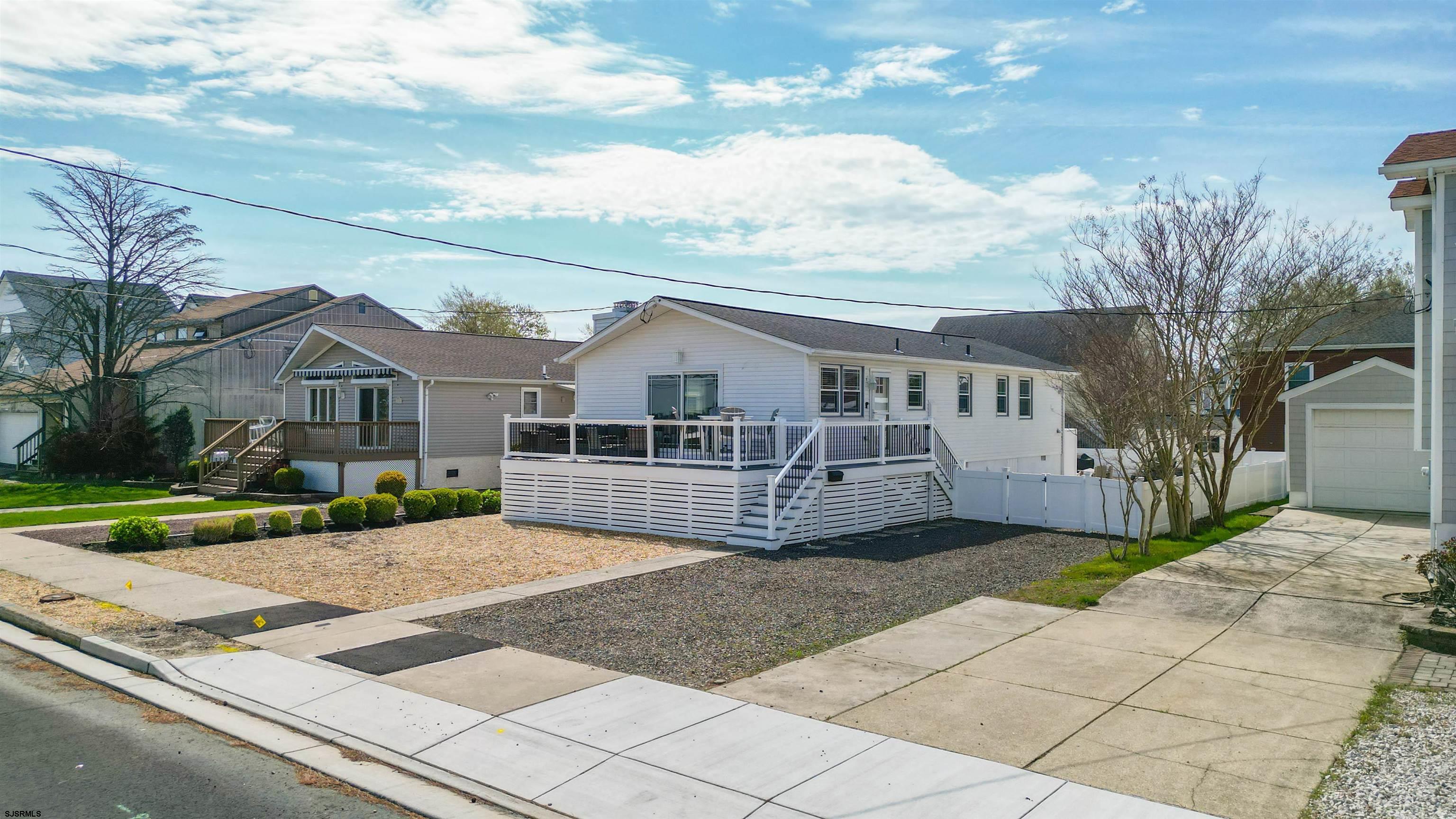 120 Roosevelt Blvd