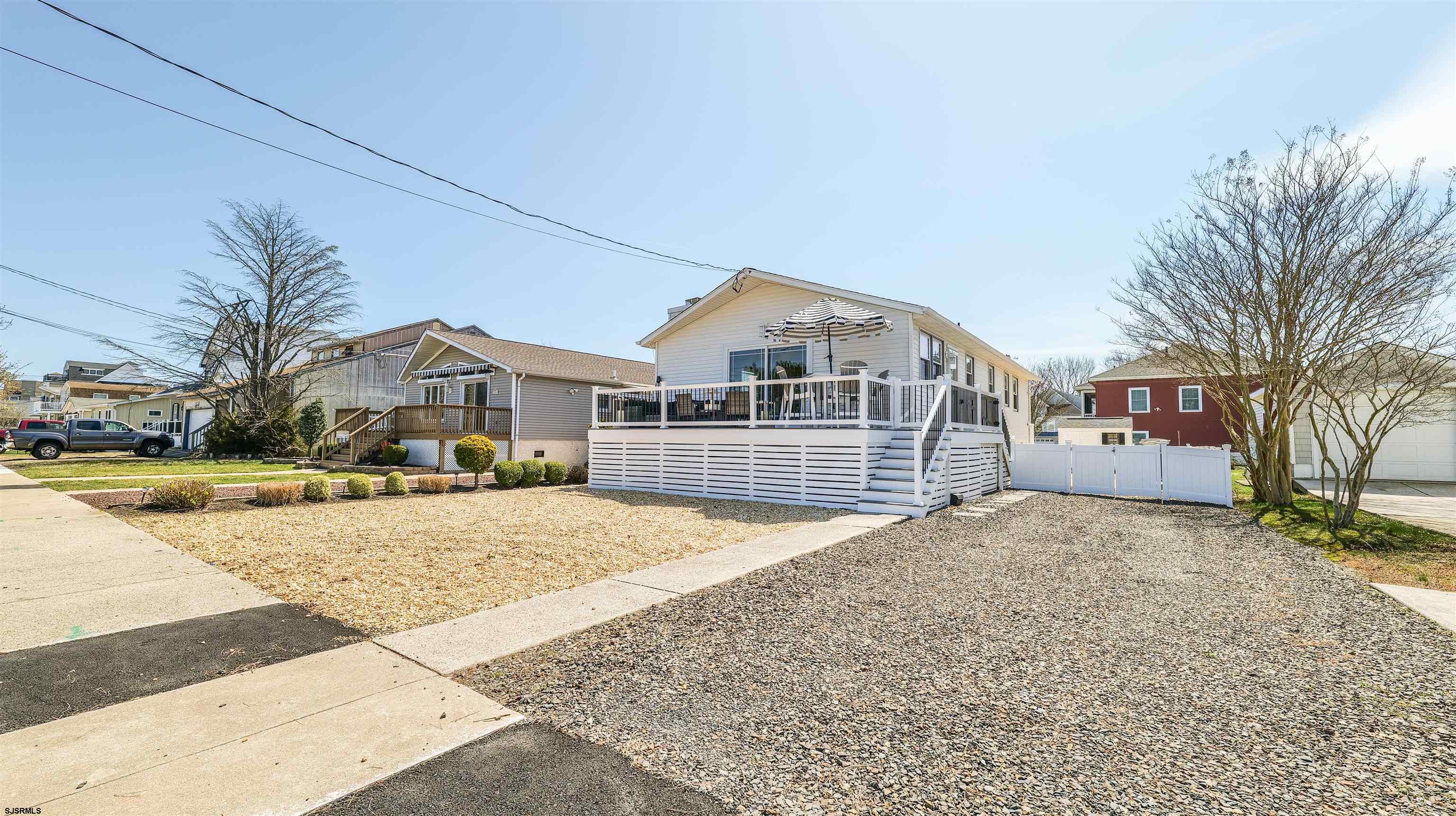 120 Roosevelt Blvd