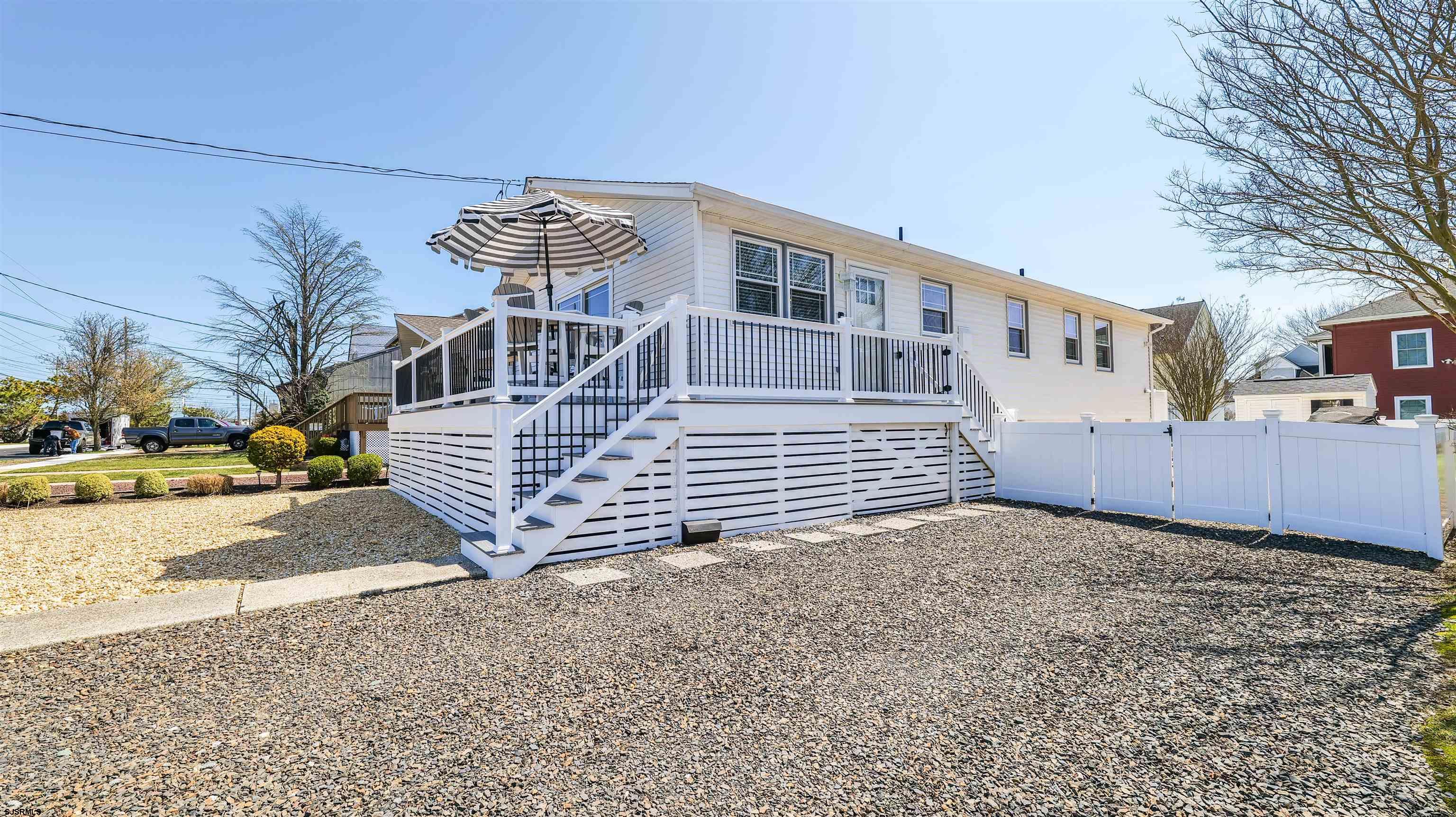 120 Roosevelt Blvd