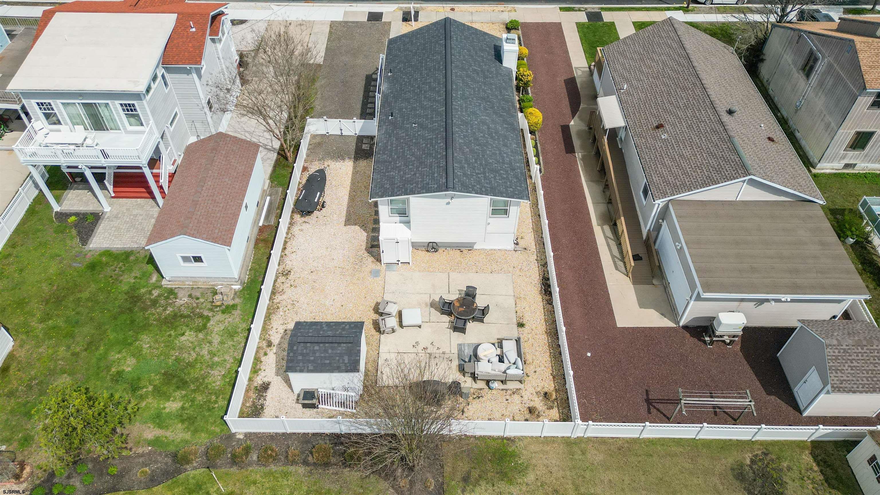 120 Roosevelt Blvd