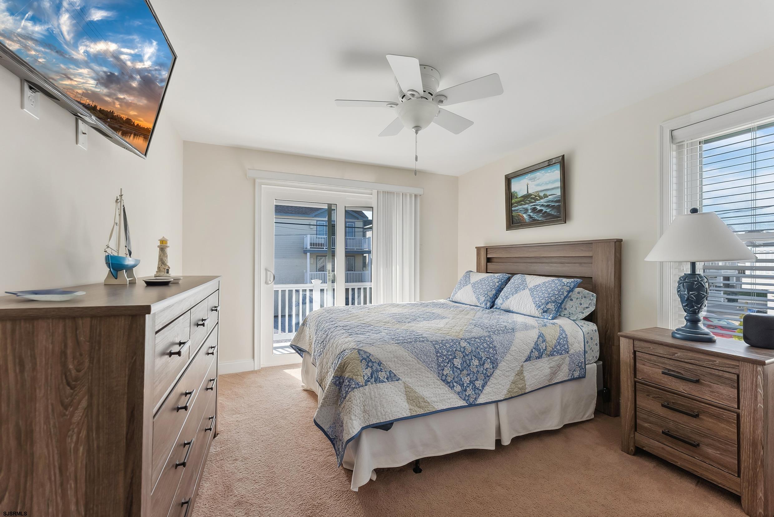 3621 Asbury Ave Unit: 1st Floor