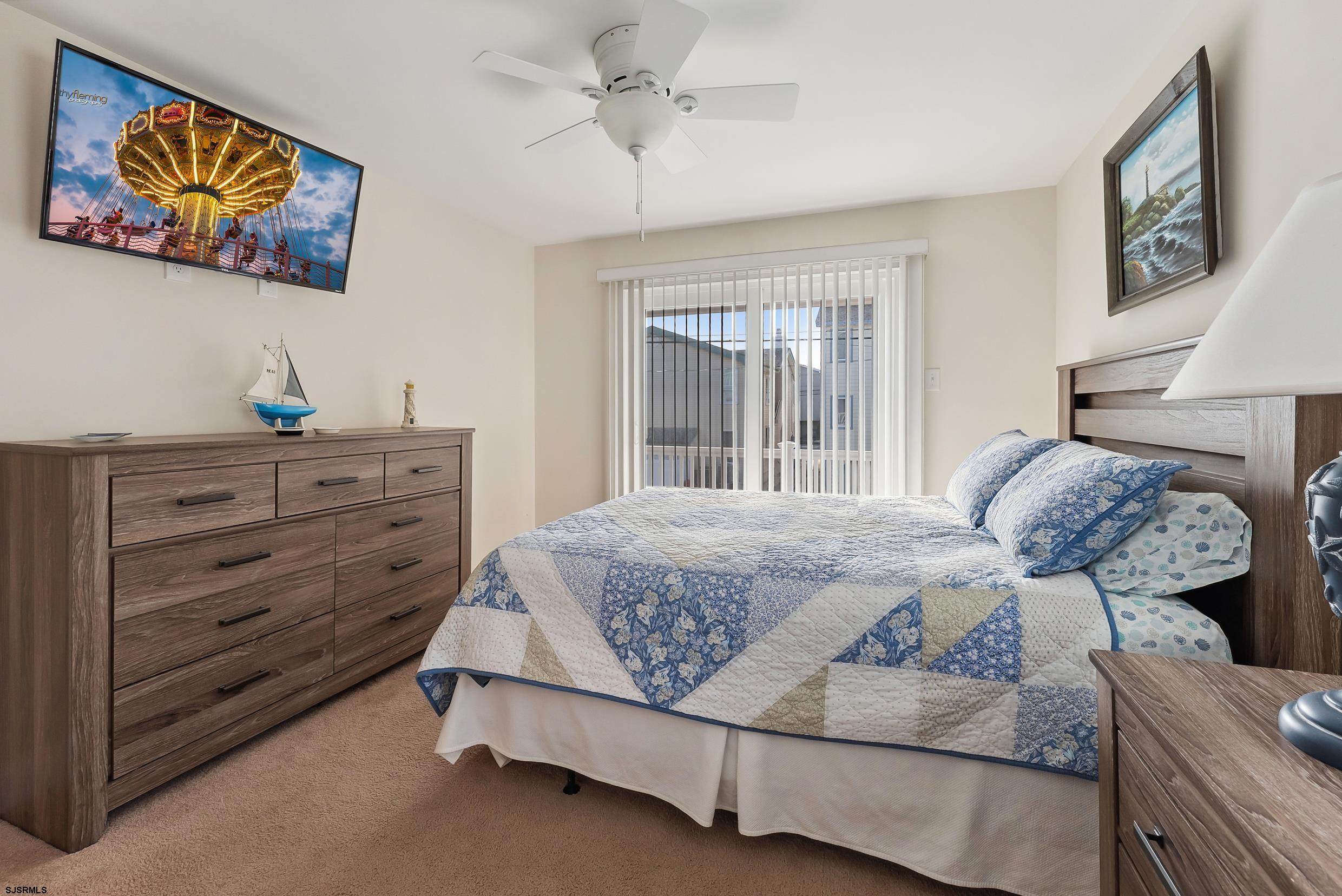 3621 Asbury Ave Unit: 1st Floor