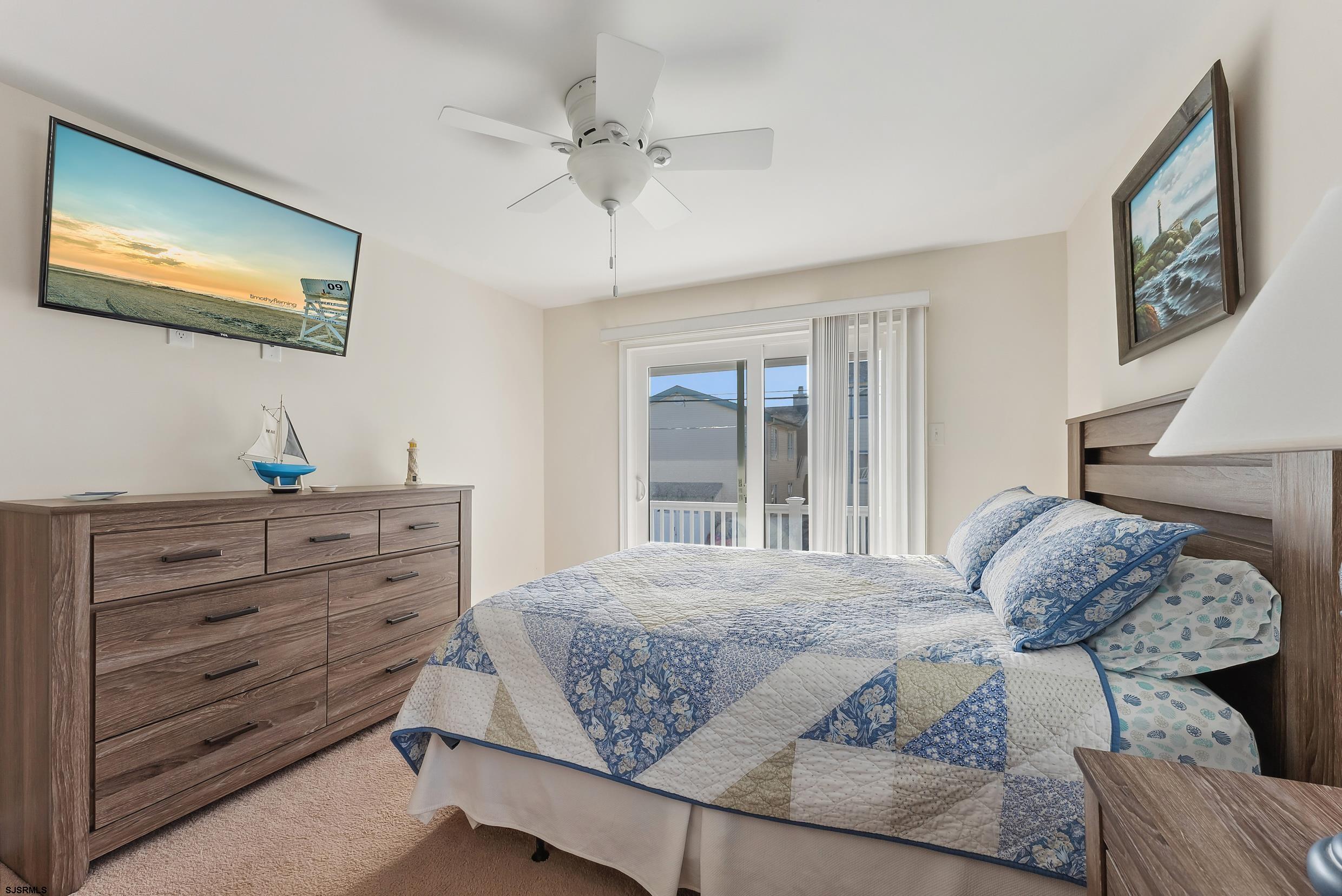 3621 Asbury Ave Unit: 1st Floor