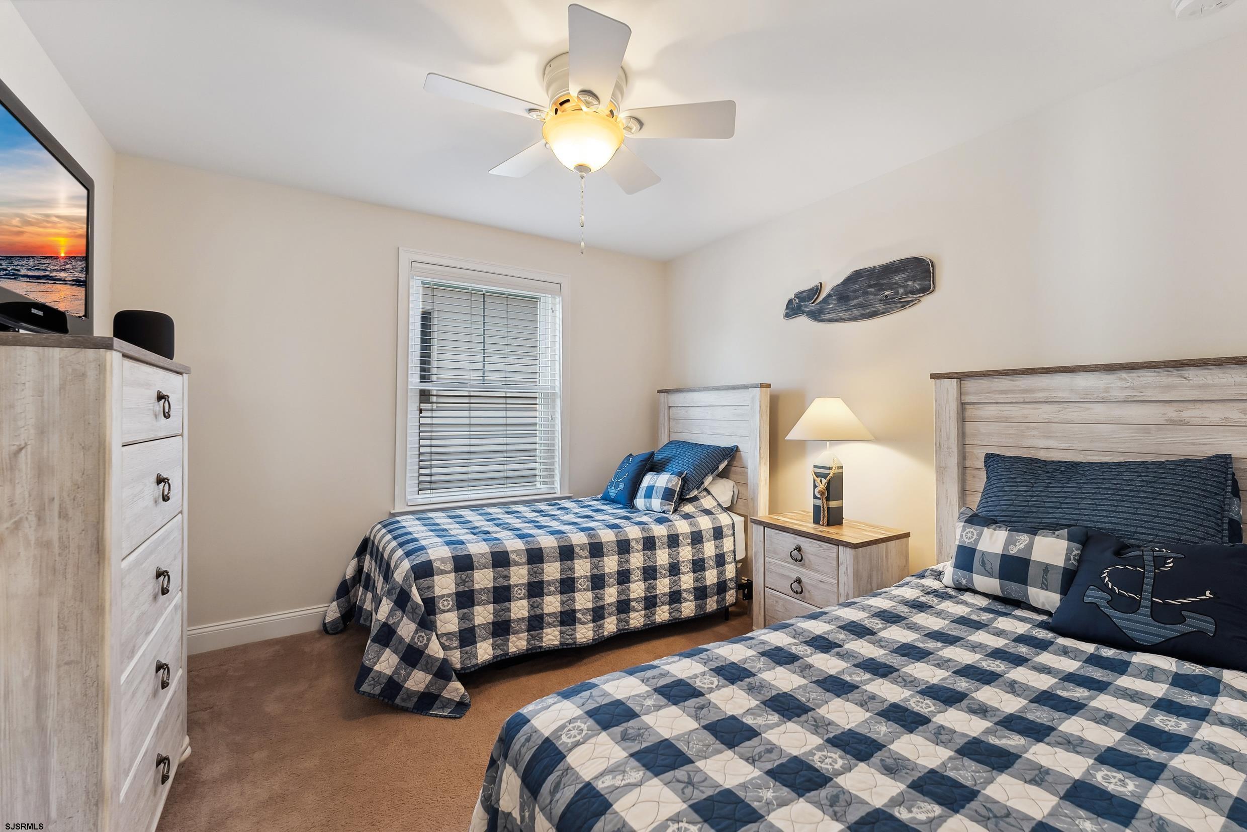 3621 Asbury Ave Unit: 1st Floor