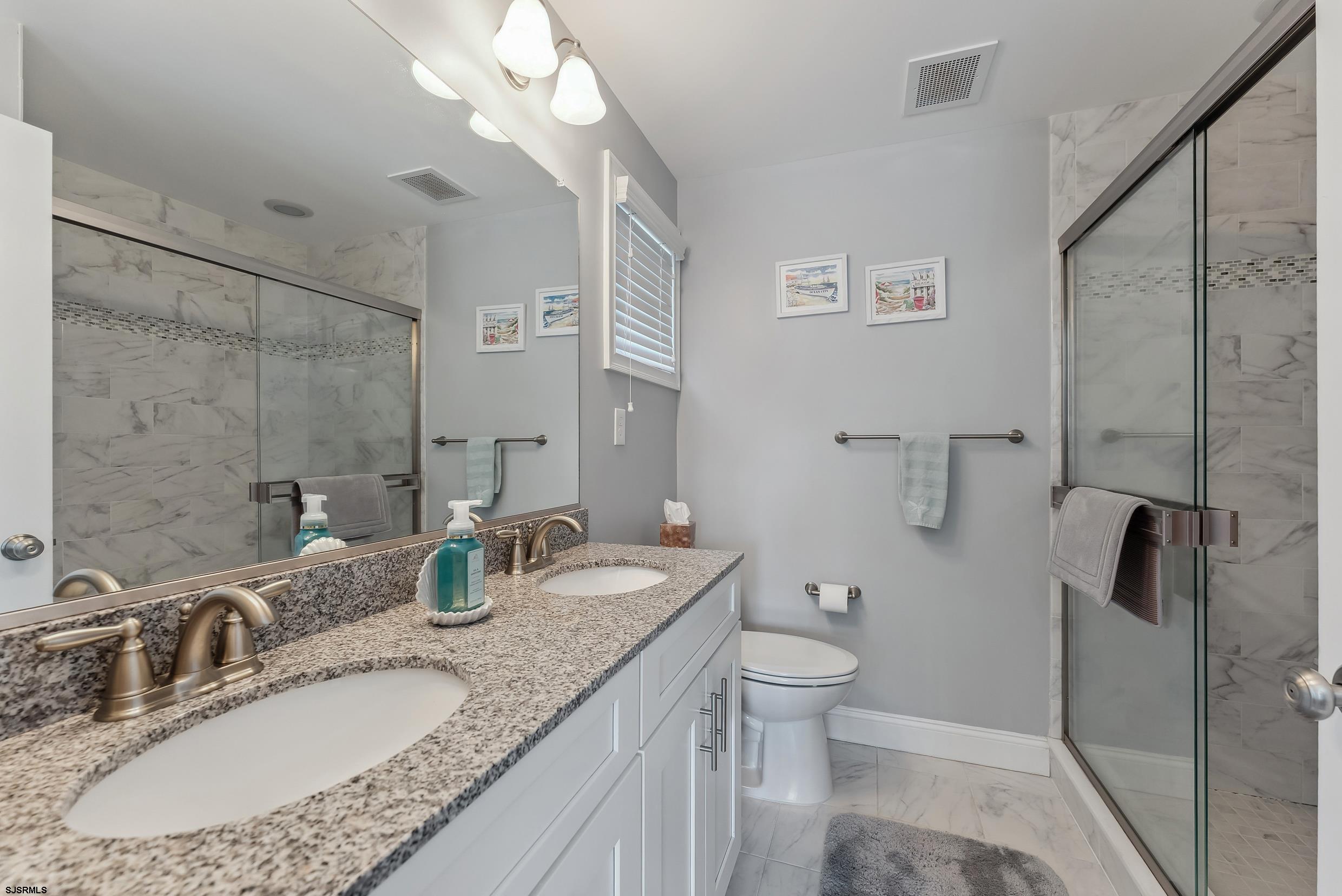 3621 Asbury Ave Unit: 1st Floor