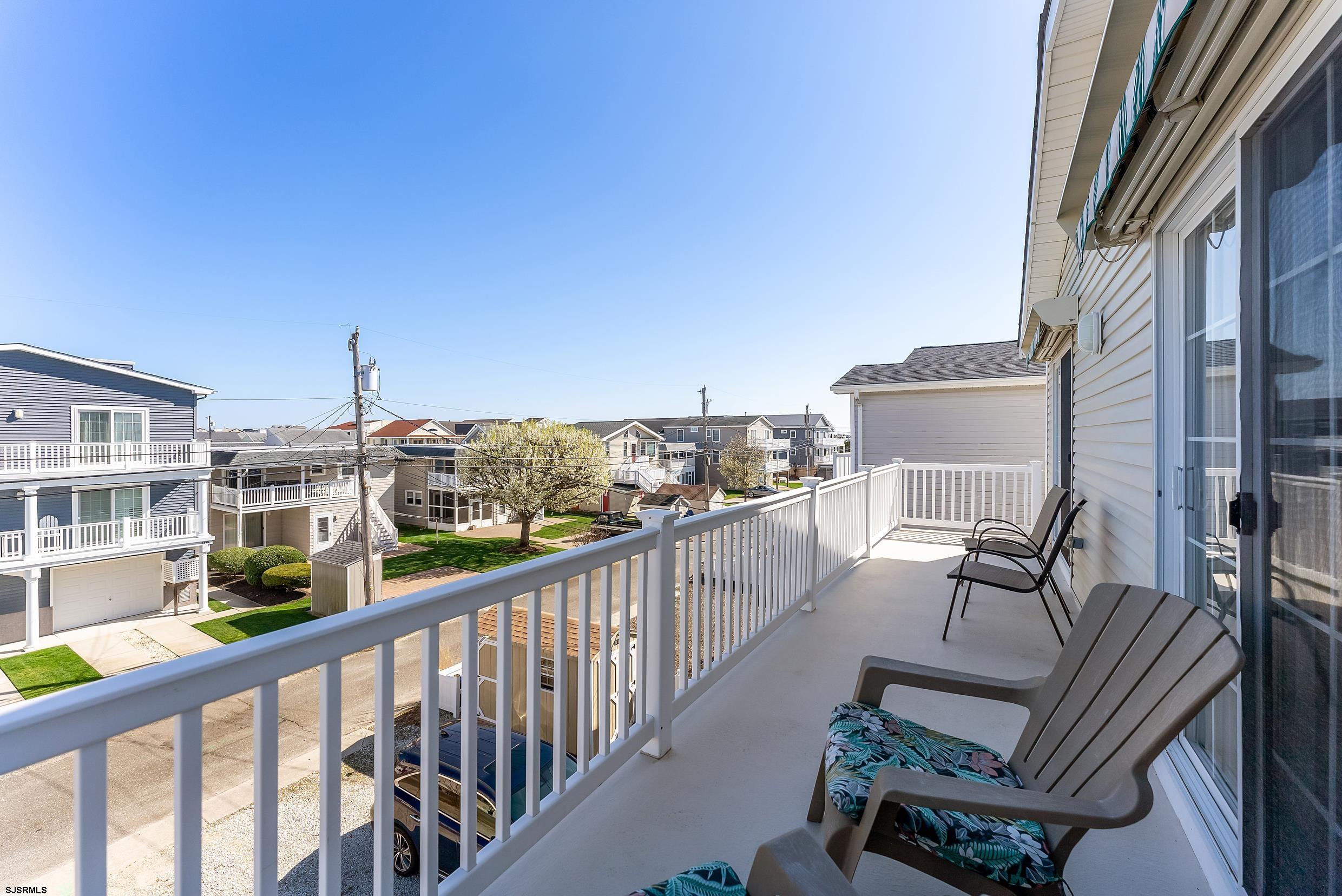 5511 Simpson Ave Unit: 2