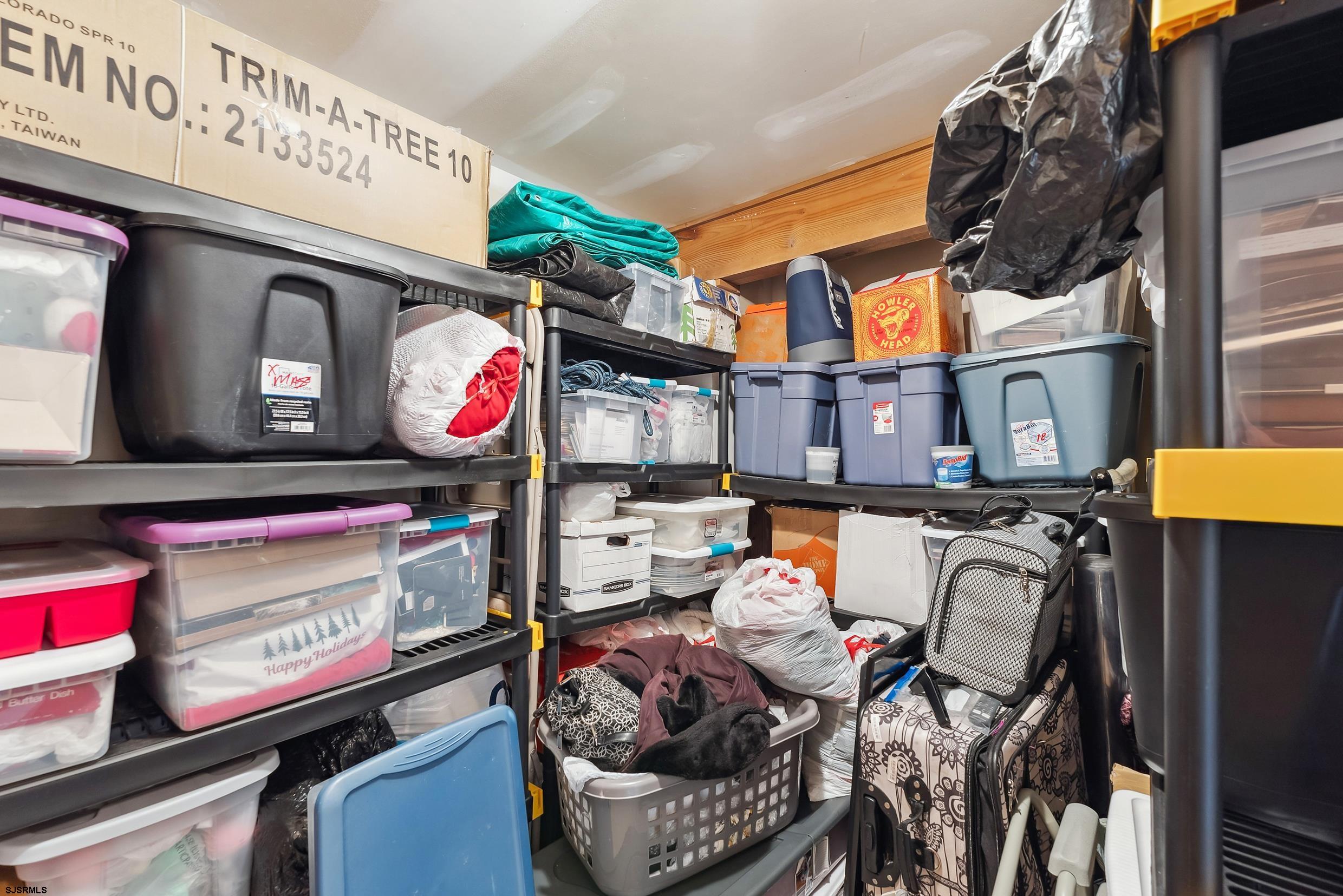 5511 Simpson Ave Unit: 2