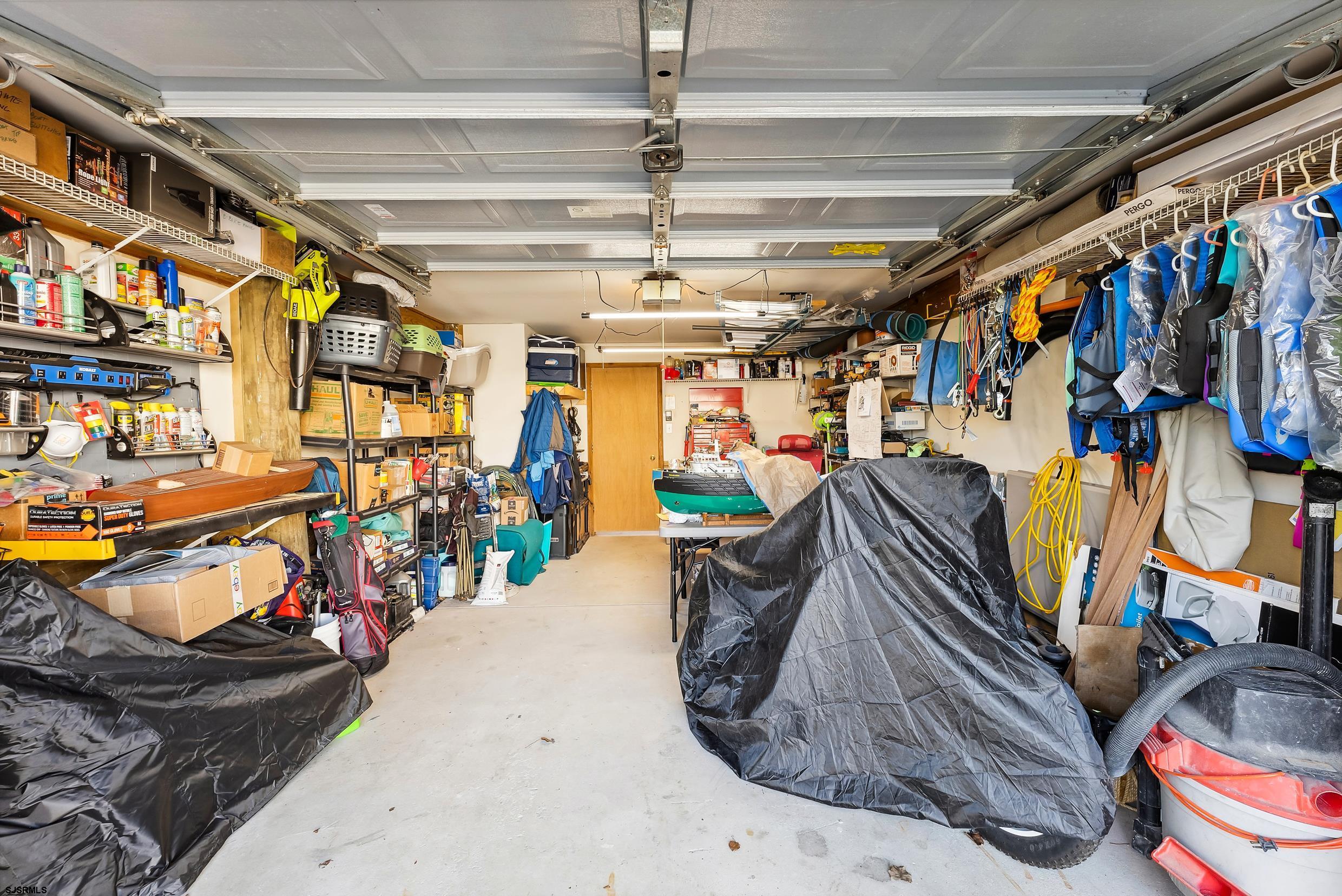 5511 Simpson Ave Unit: 2