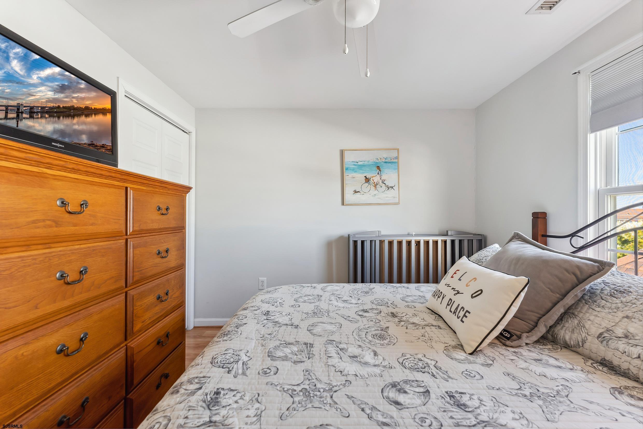 5511 Simpson Ave Unit: 2