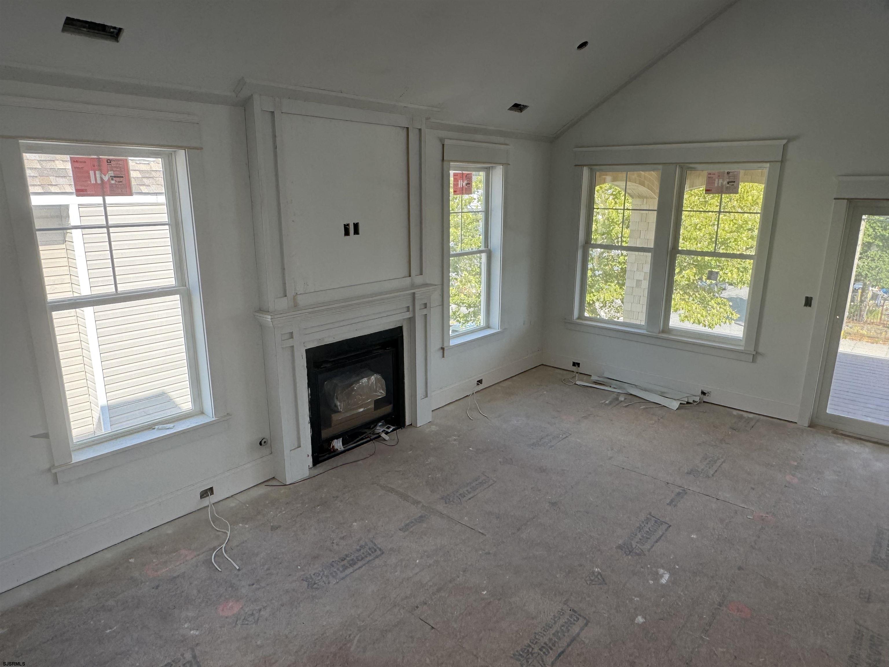 618 Atlantic Ave Unit: 2nd Floor