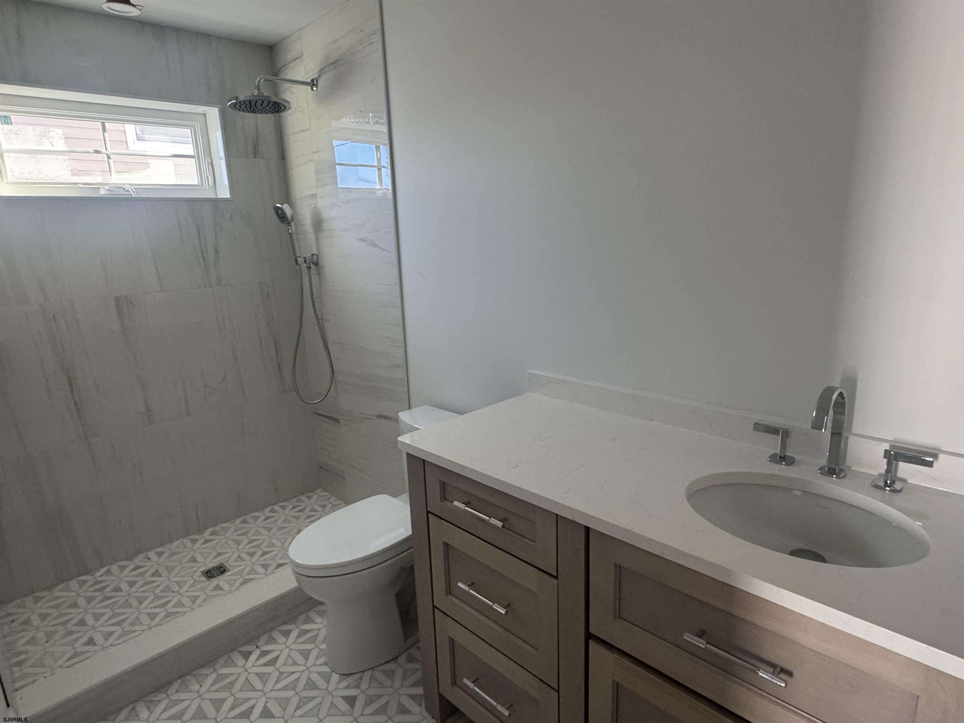 618 Atlantic Ave Unit: 2nd Floor
