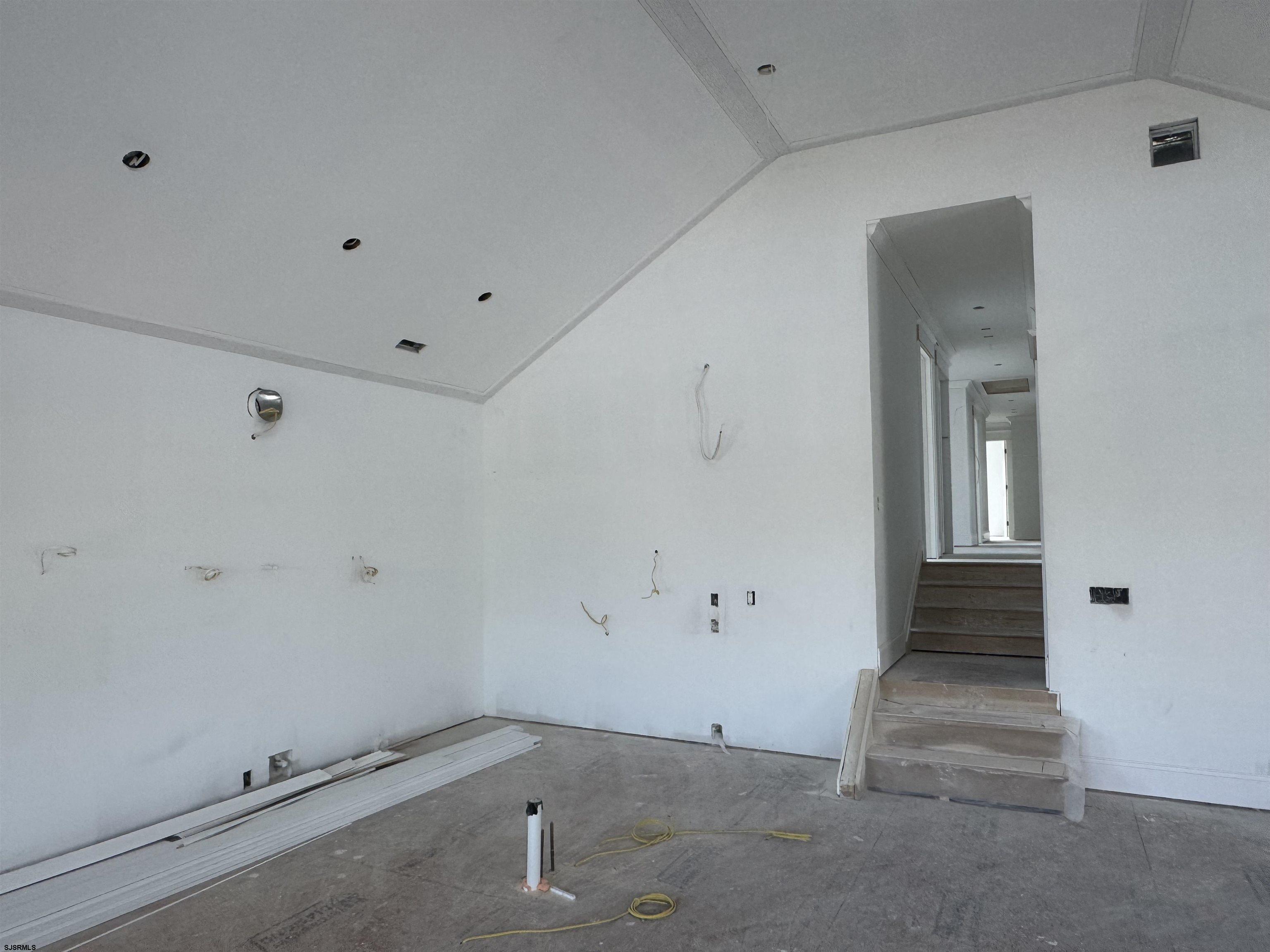 618 Atlantic Ave Unit: 2nd Floor