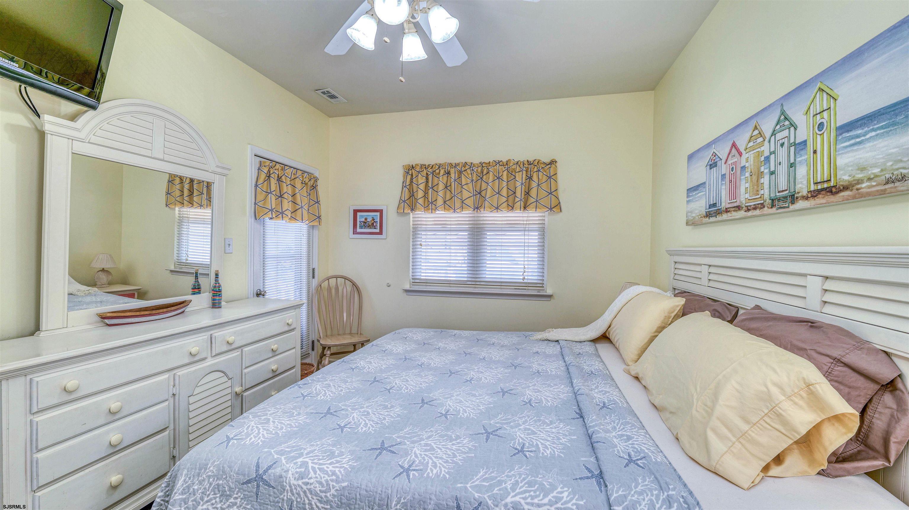 1123 Asbury Ave Unit: C