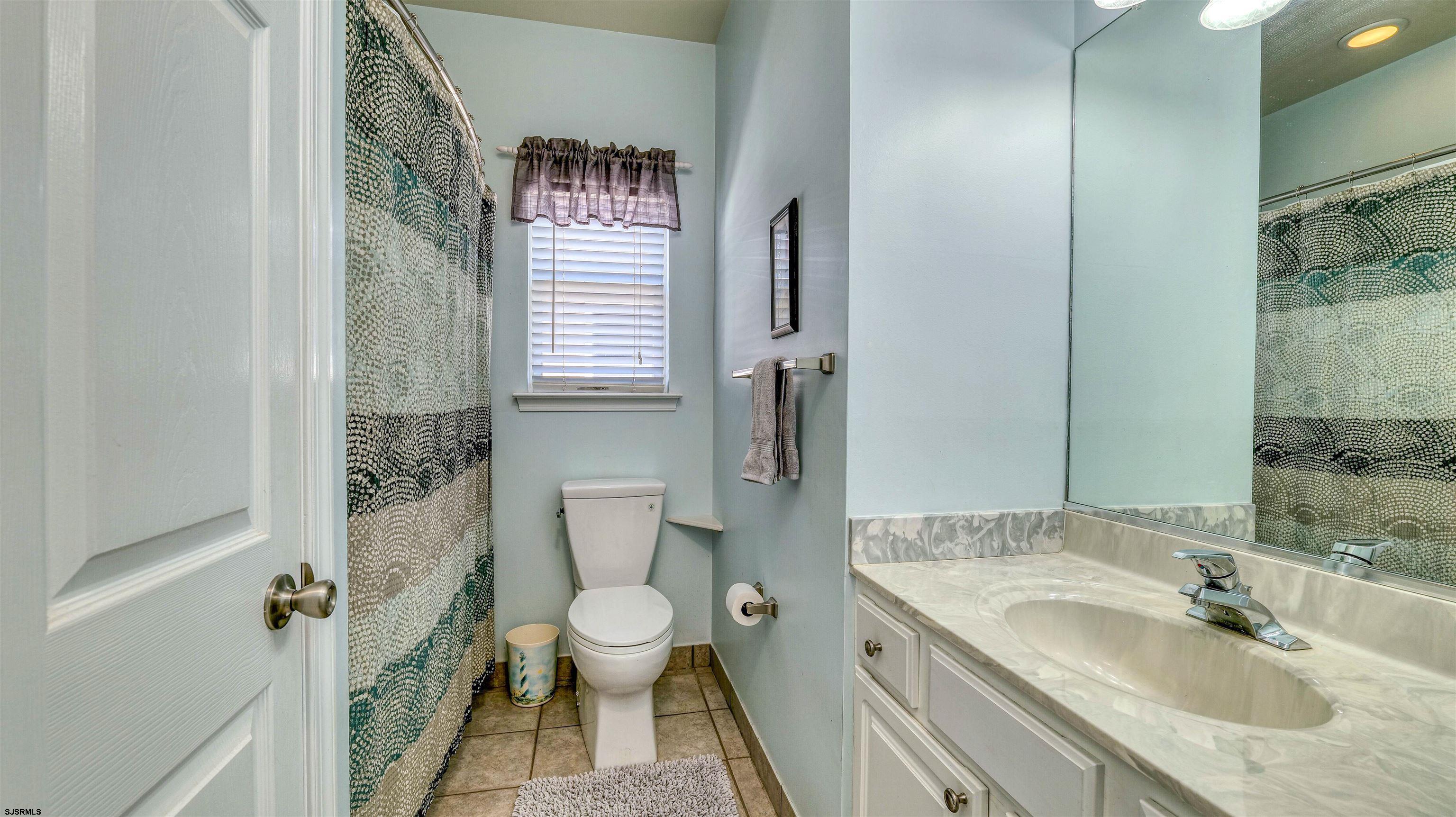 1123 Asbury Ave Unit: C