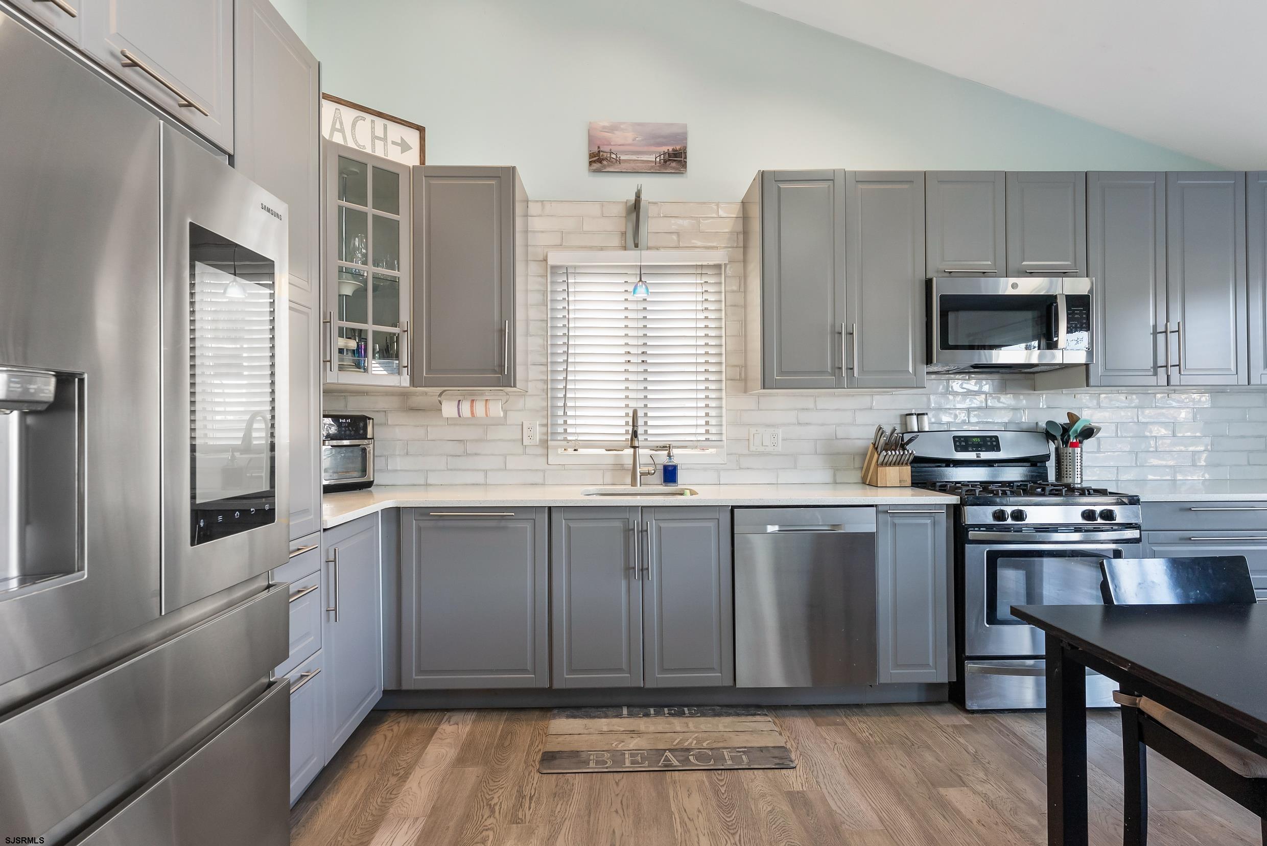 418 Asbury Ave Unit: Unit 2