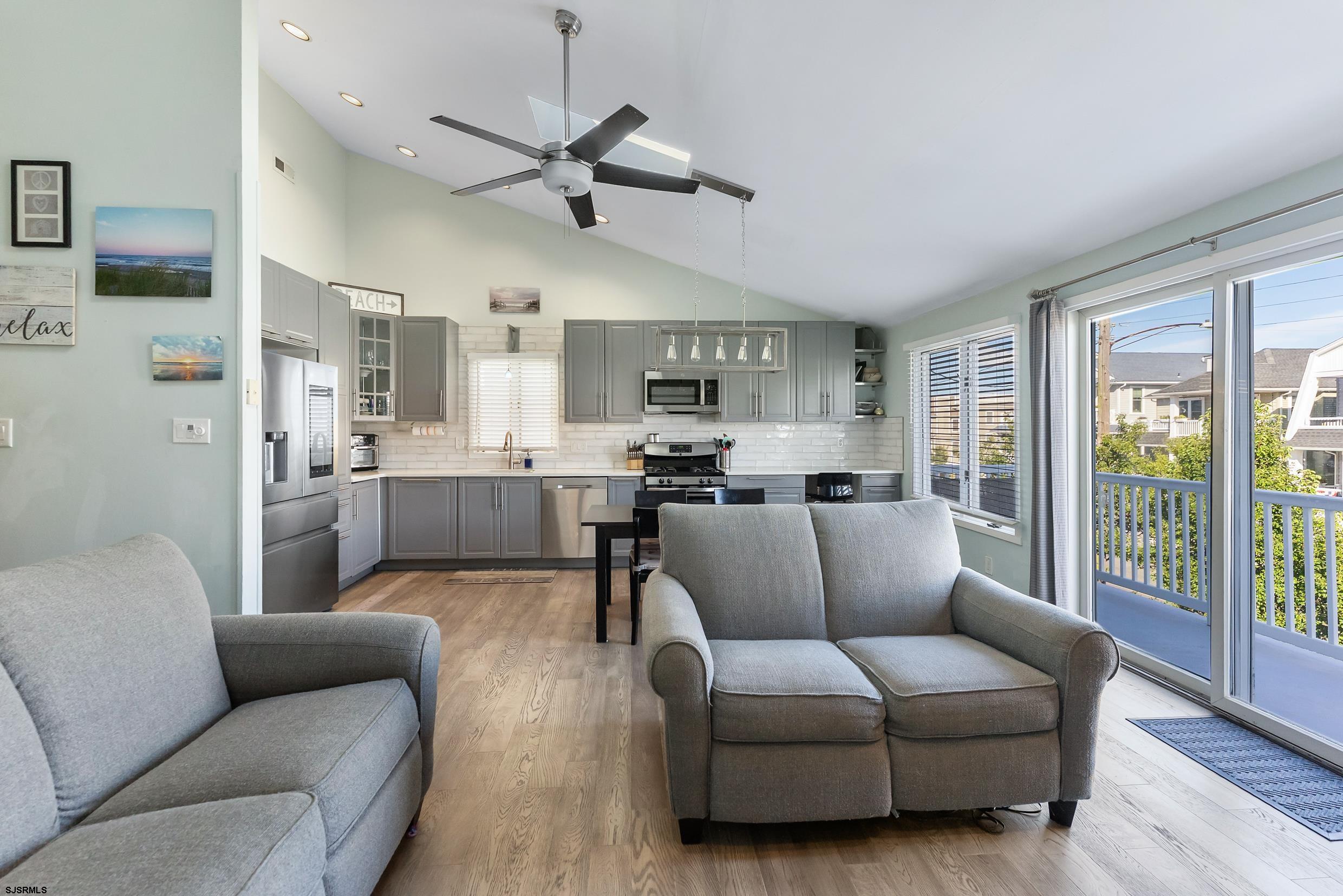 418 Asbury Ave Unit: Unit 2