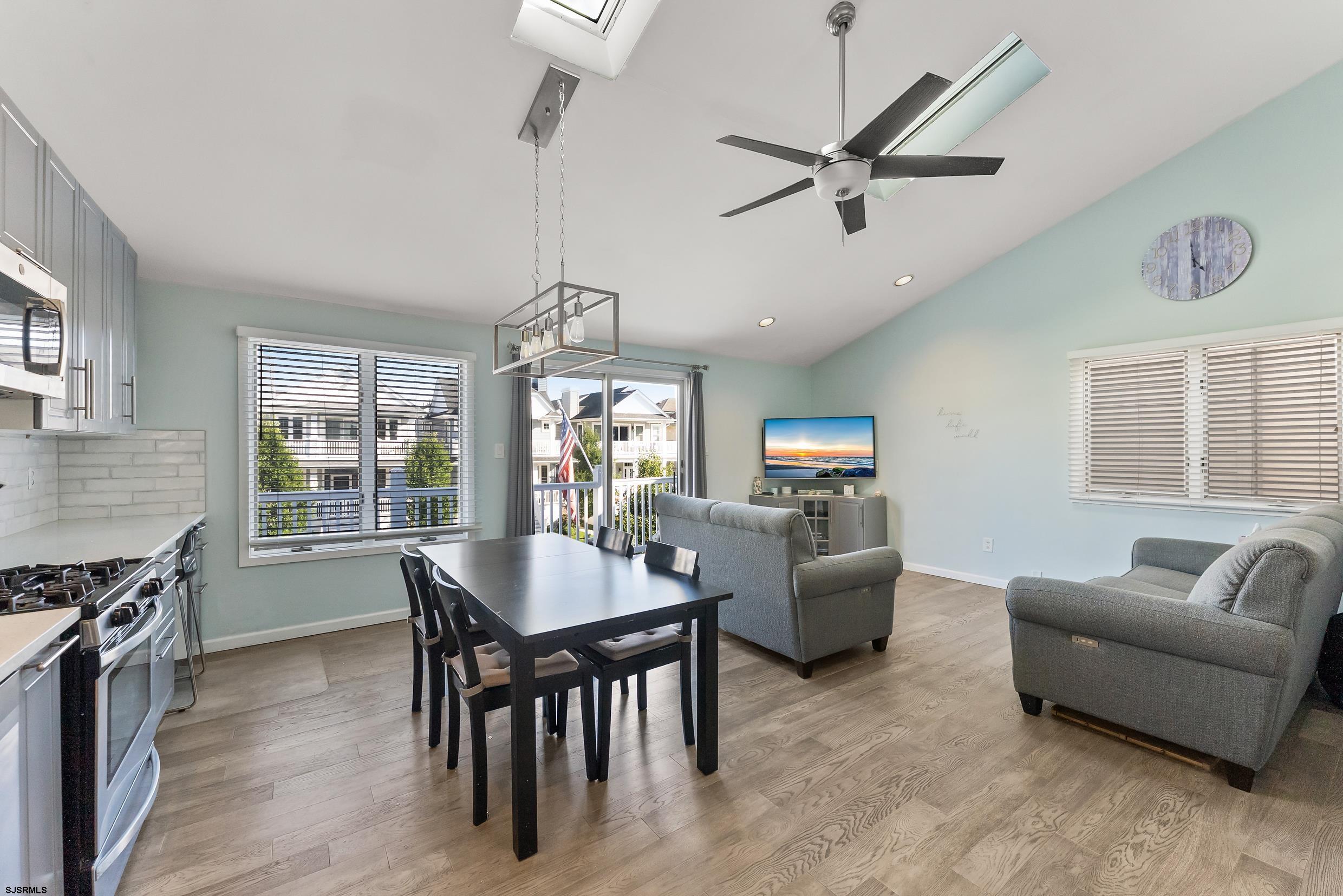 418 Asbury Ave Unit: Unit 2