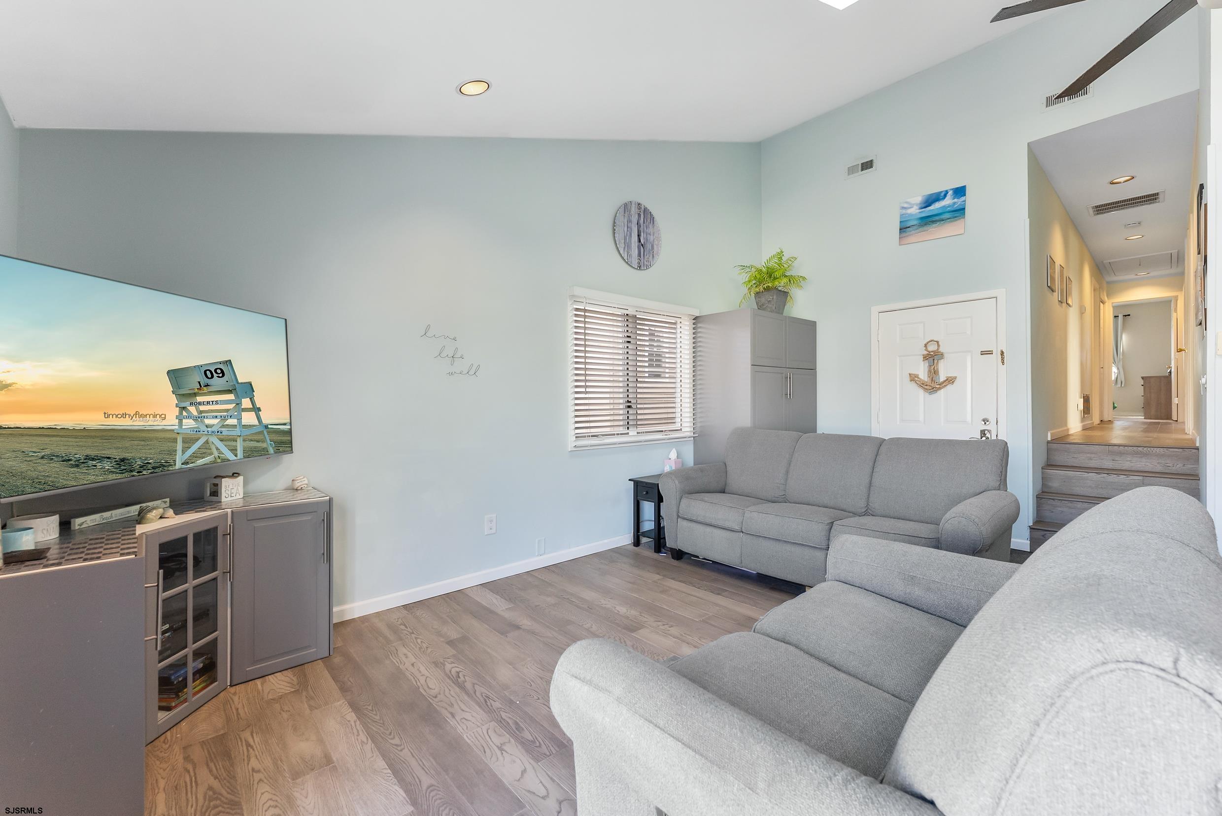 418 Asbury Ave Unit: Unit 2