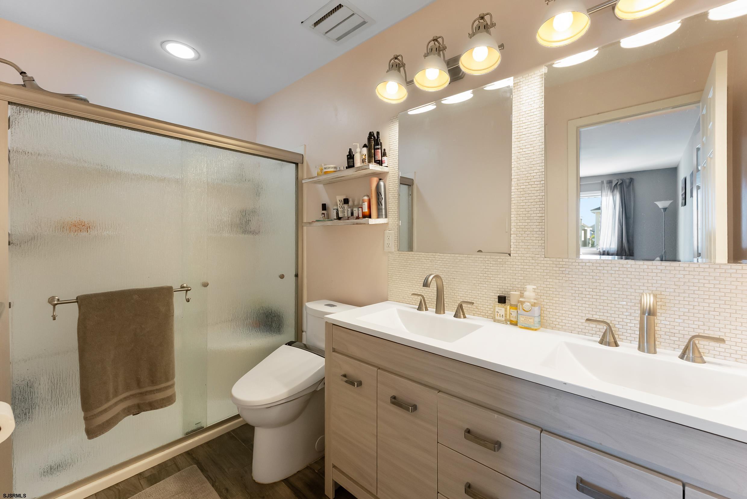 418 Asbury Ave Unit: Unit 2