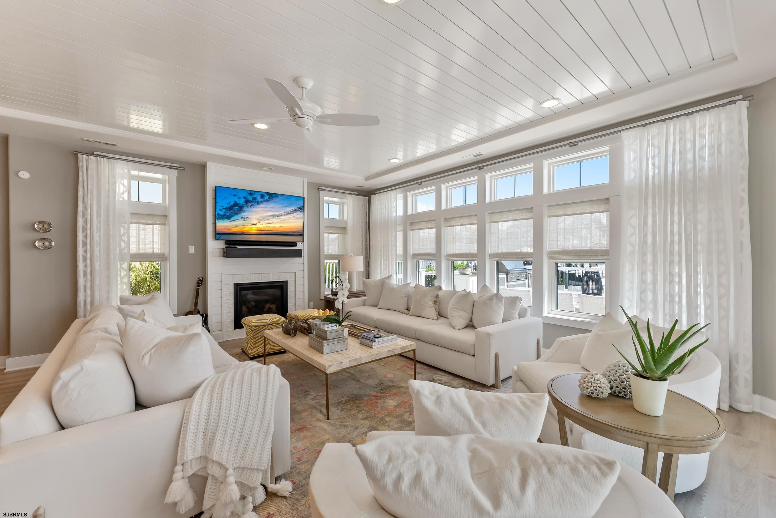 2019 Glenwood Dr