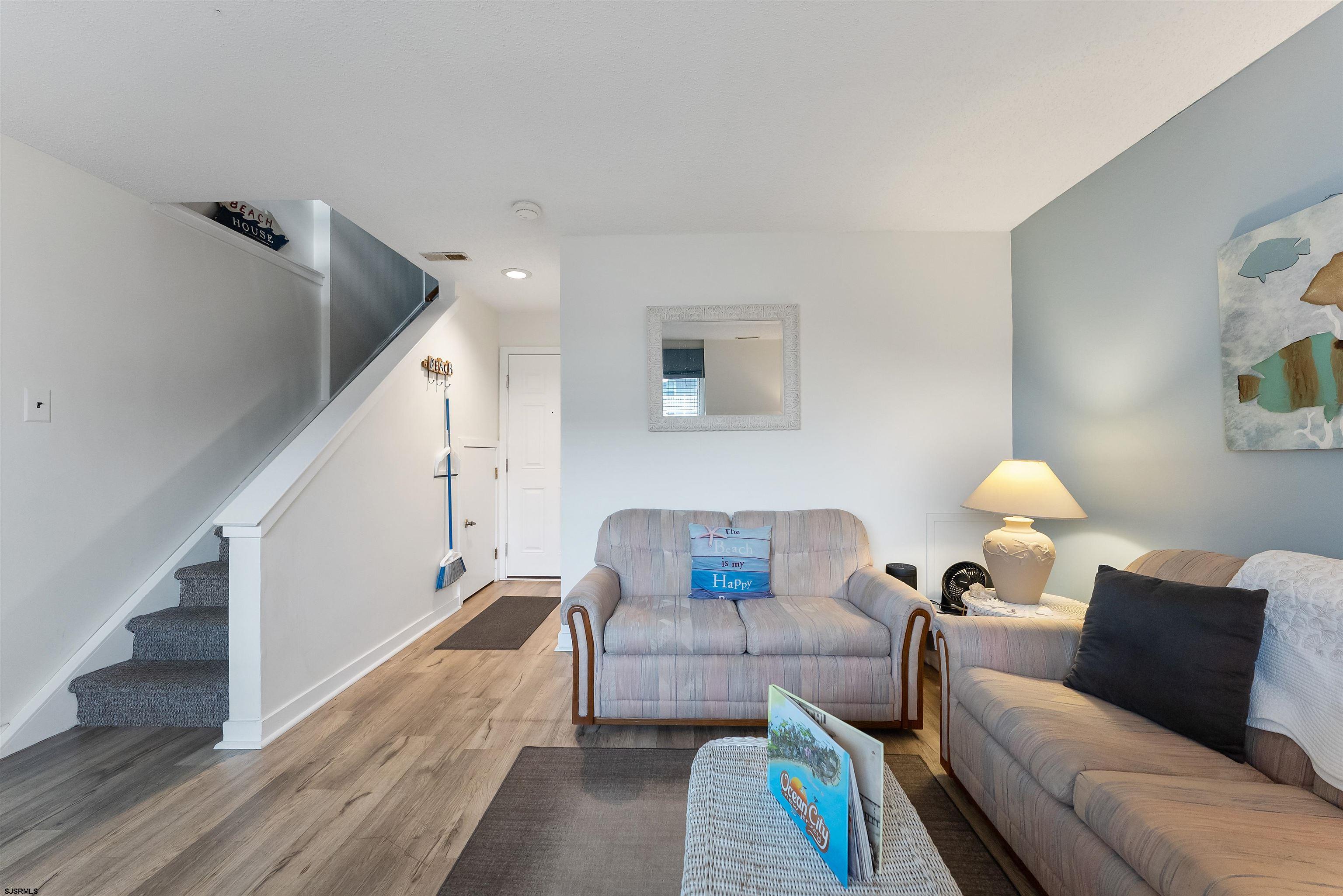 843 Plymouth Pl Pl Unit: 843