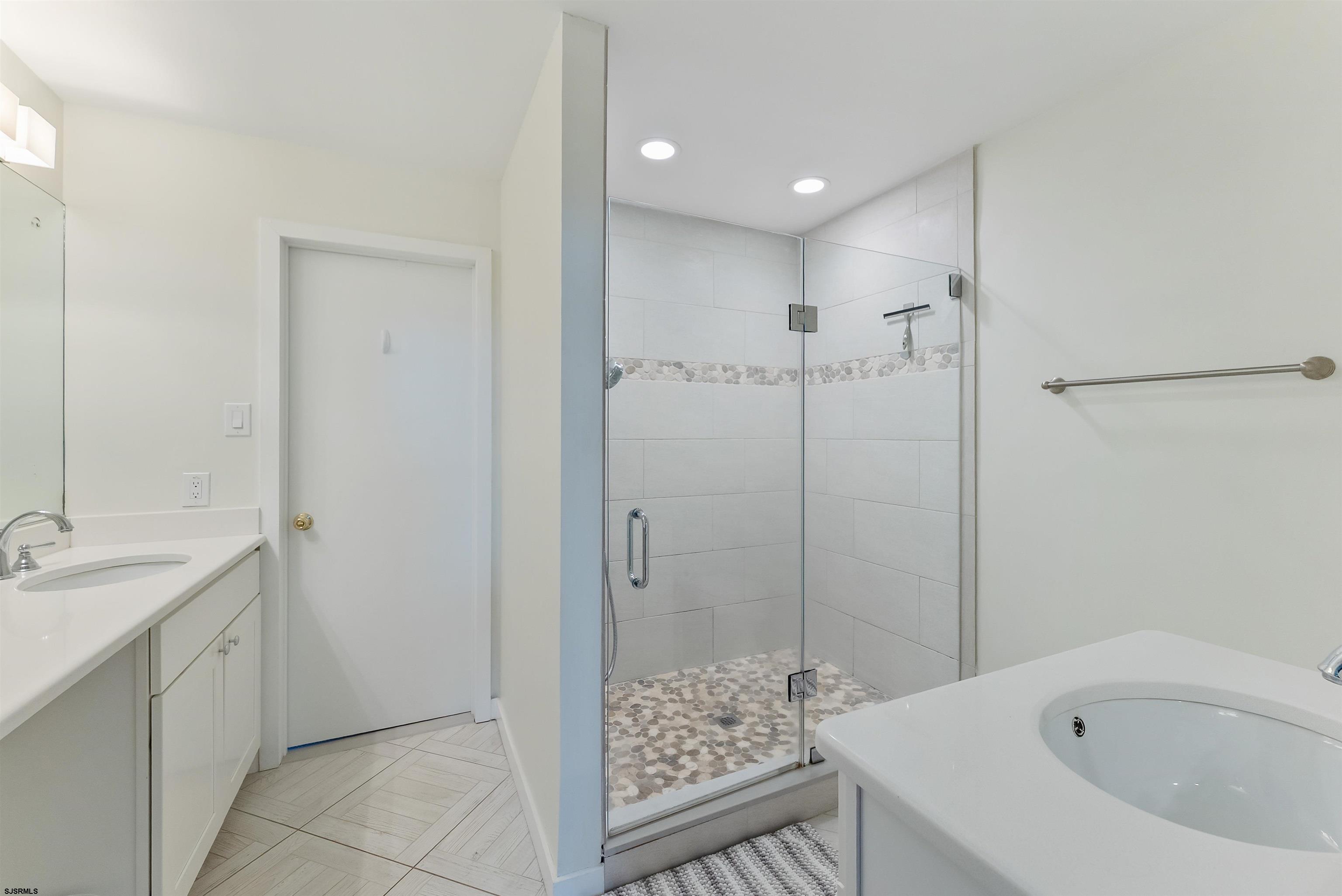 843 Plymouth Pl Pl Unit: 843