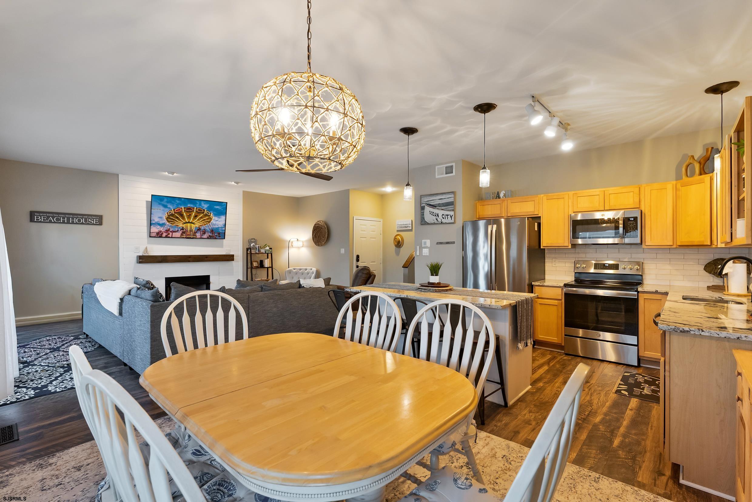 1826 Asbury Ave Unit: 1st Floor