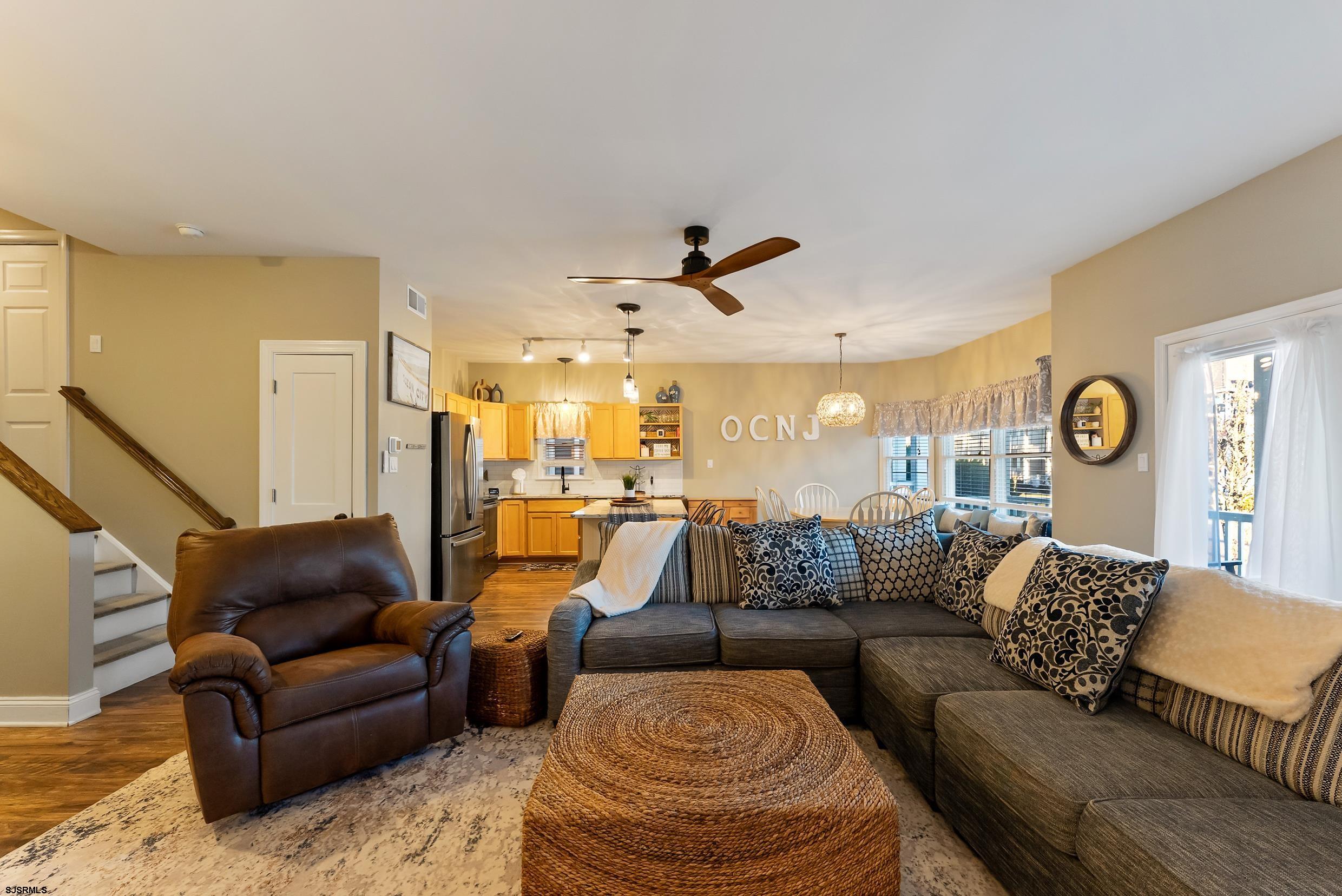 1826 Asbury Ave Unit: 1st Floor