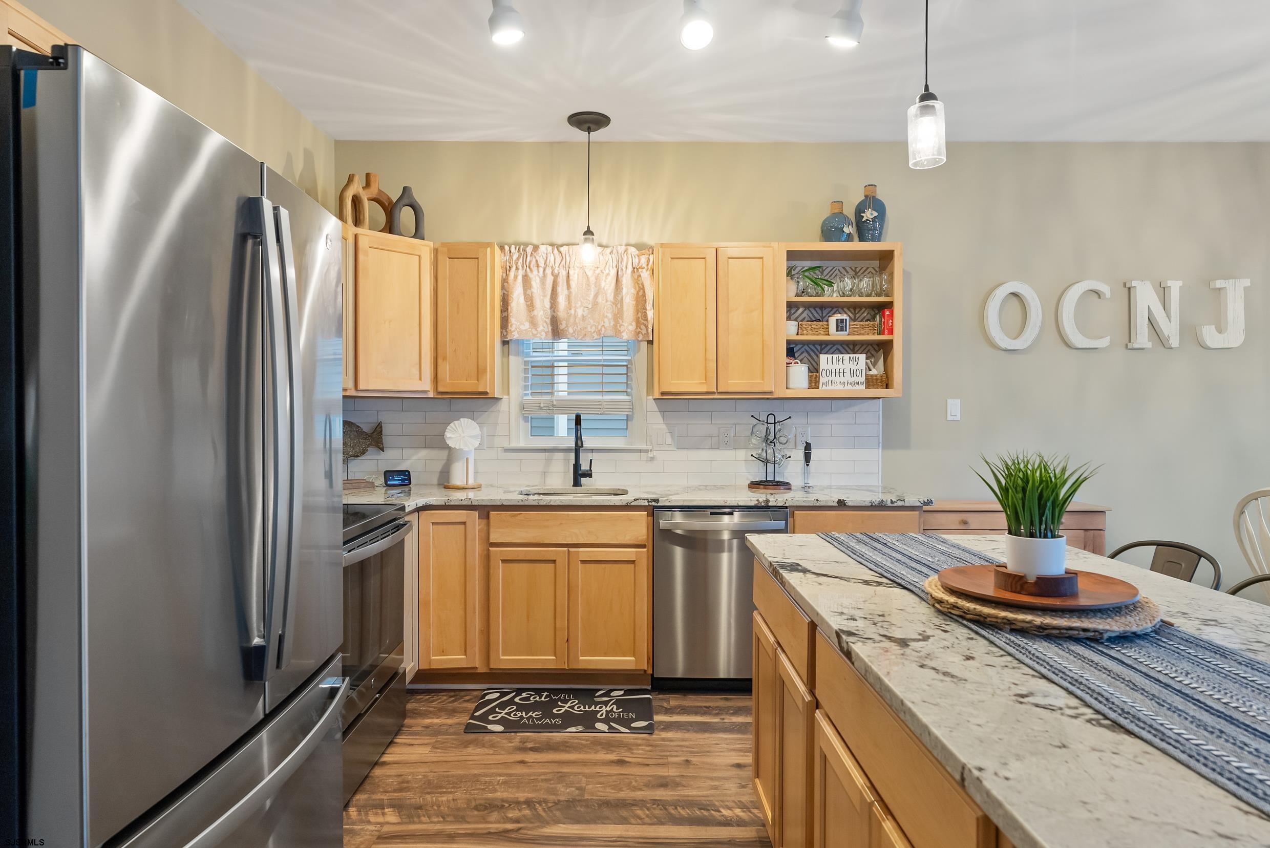 1826 Asbury Ave Unit: 1st Floor