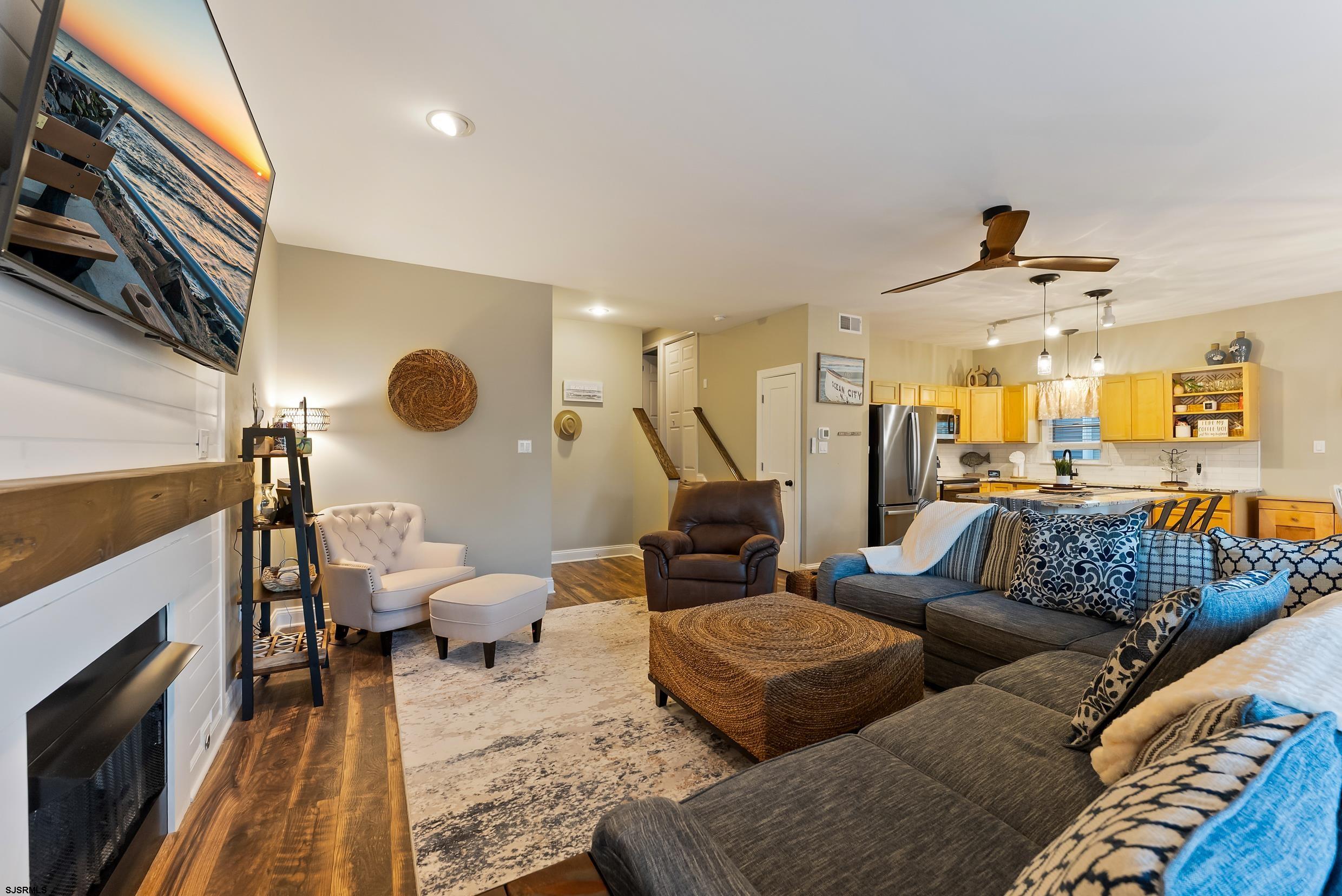 1826 Asbury Ave Unit: 1st Floor