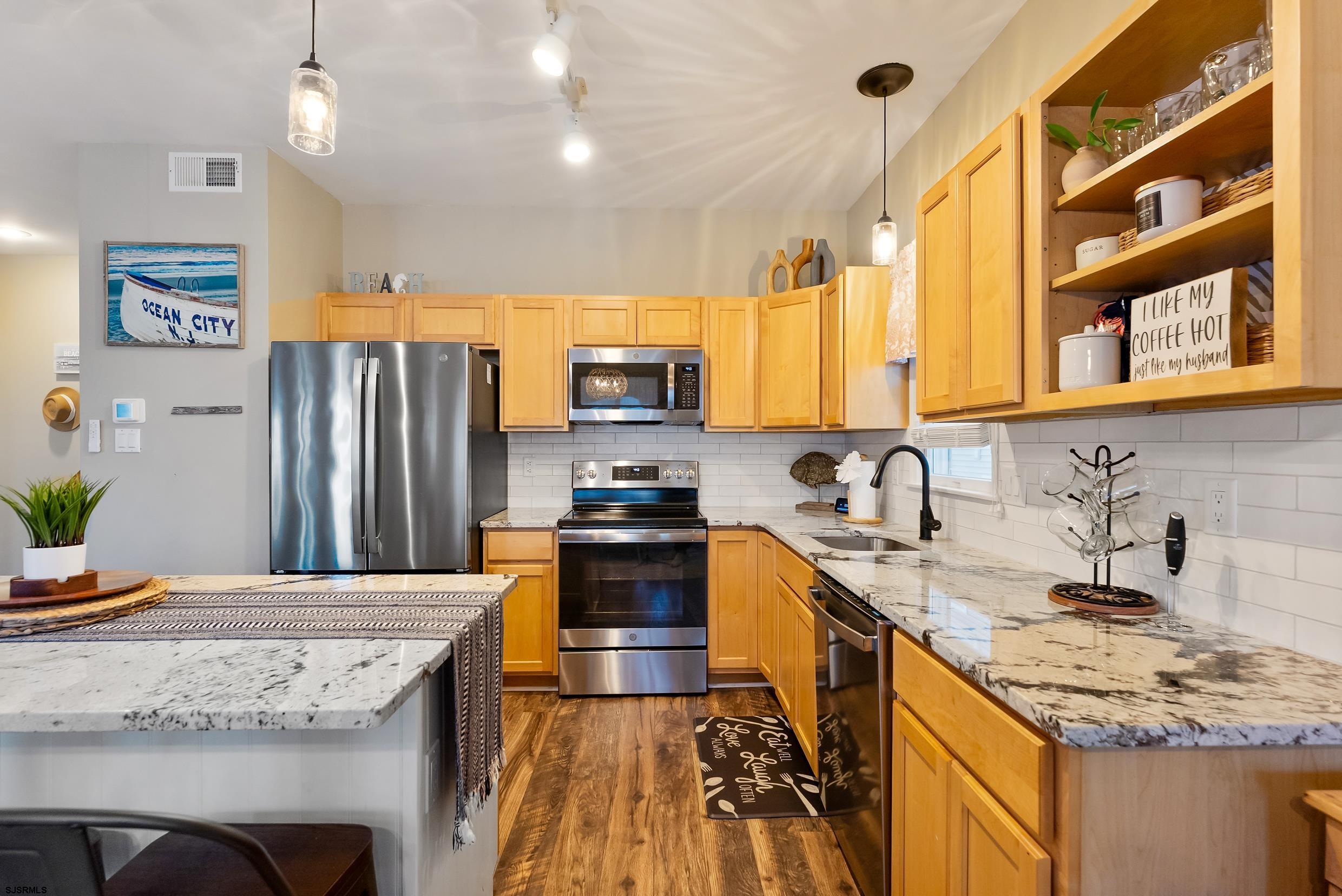 1826 Asbury Ave Unit: 1st Floor