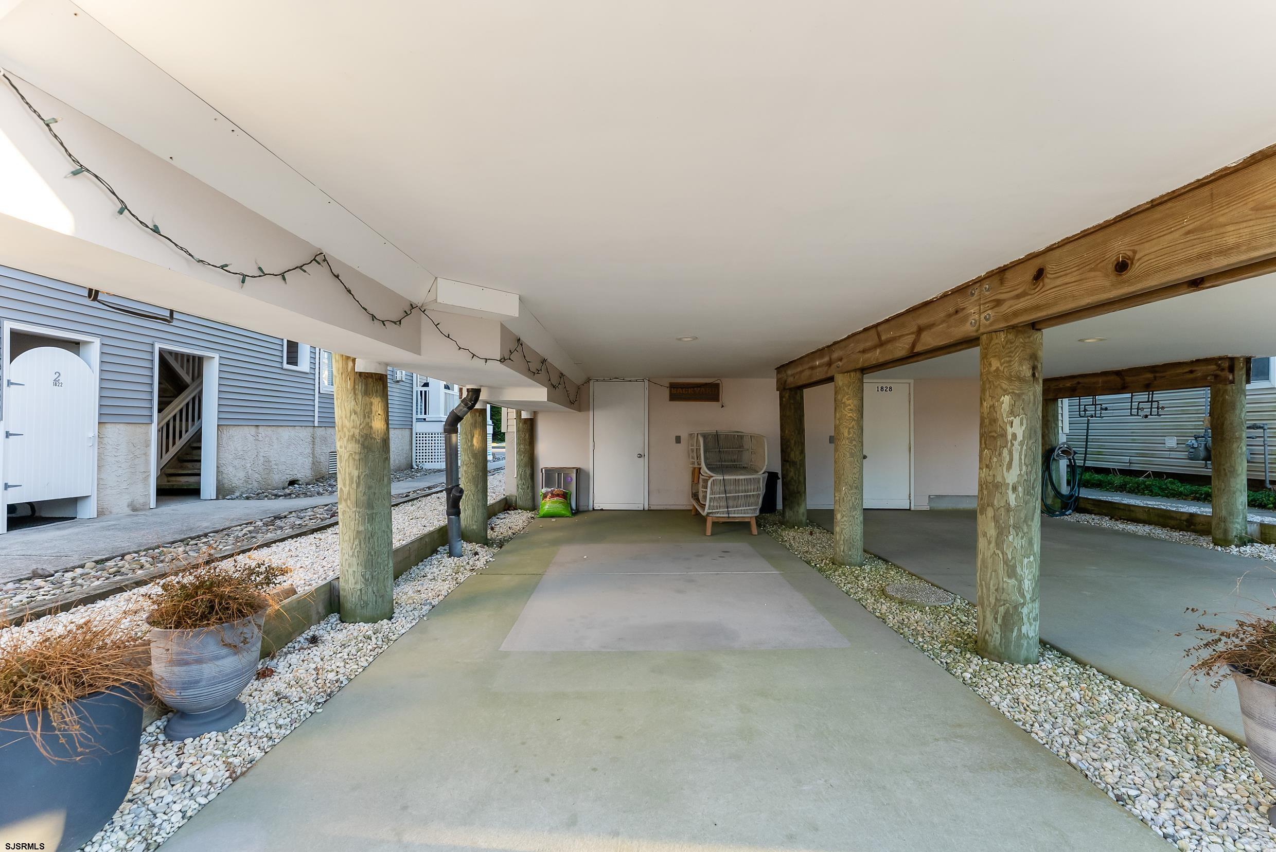 1826 Asbury Ave Unit: 1st Floor