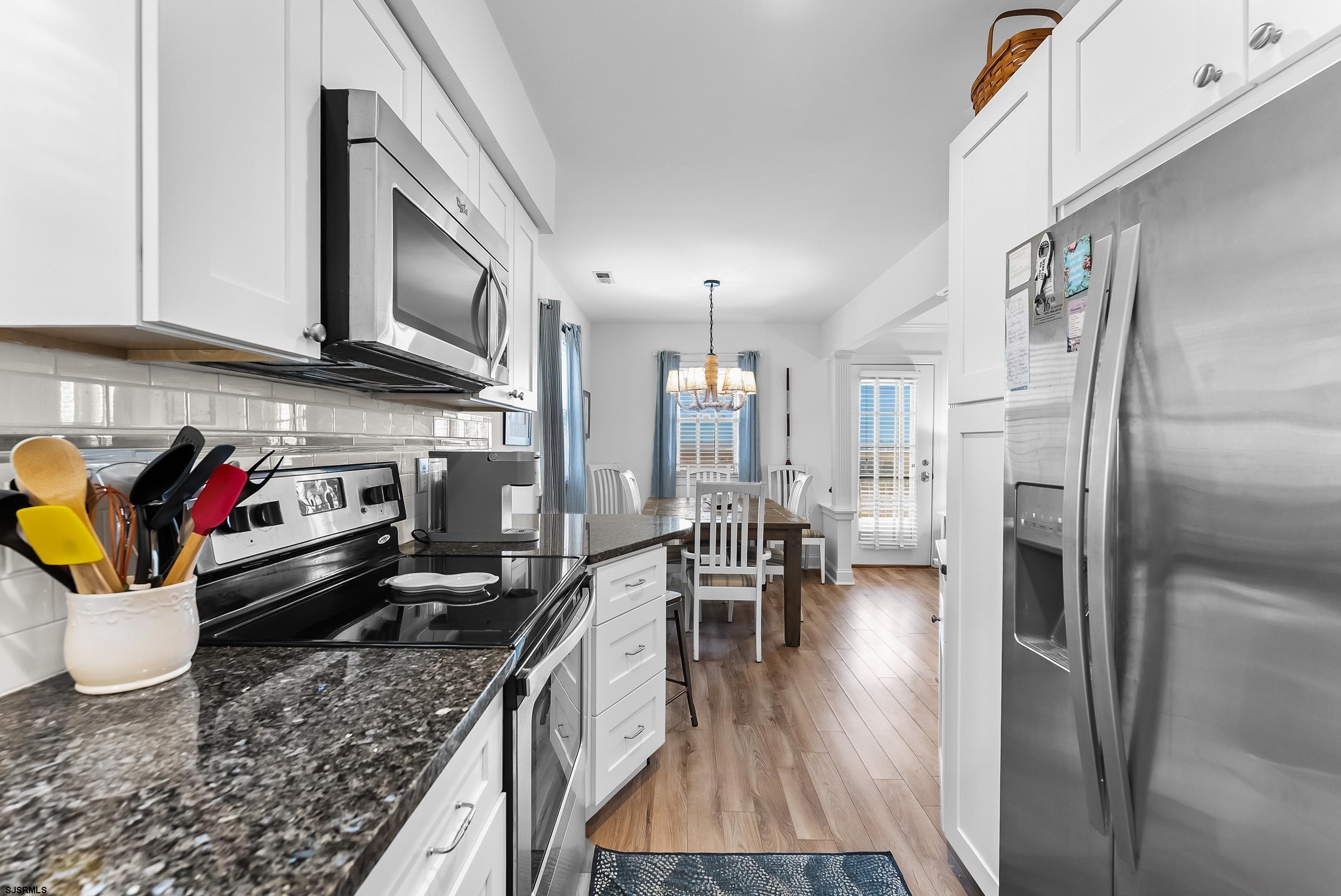 3955 West Ave Unit: 2nd Fl