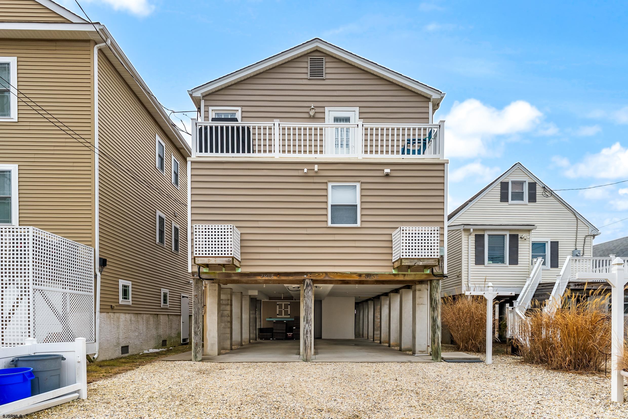 3955 West Ave Unit: 2nd Fl