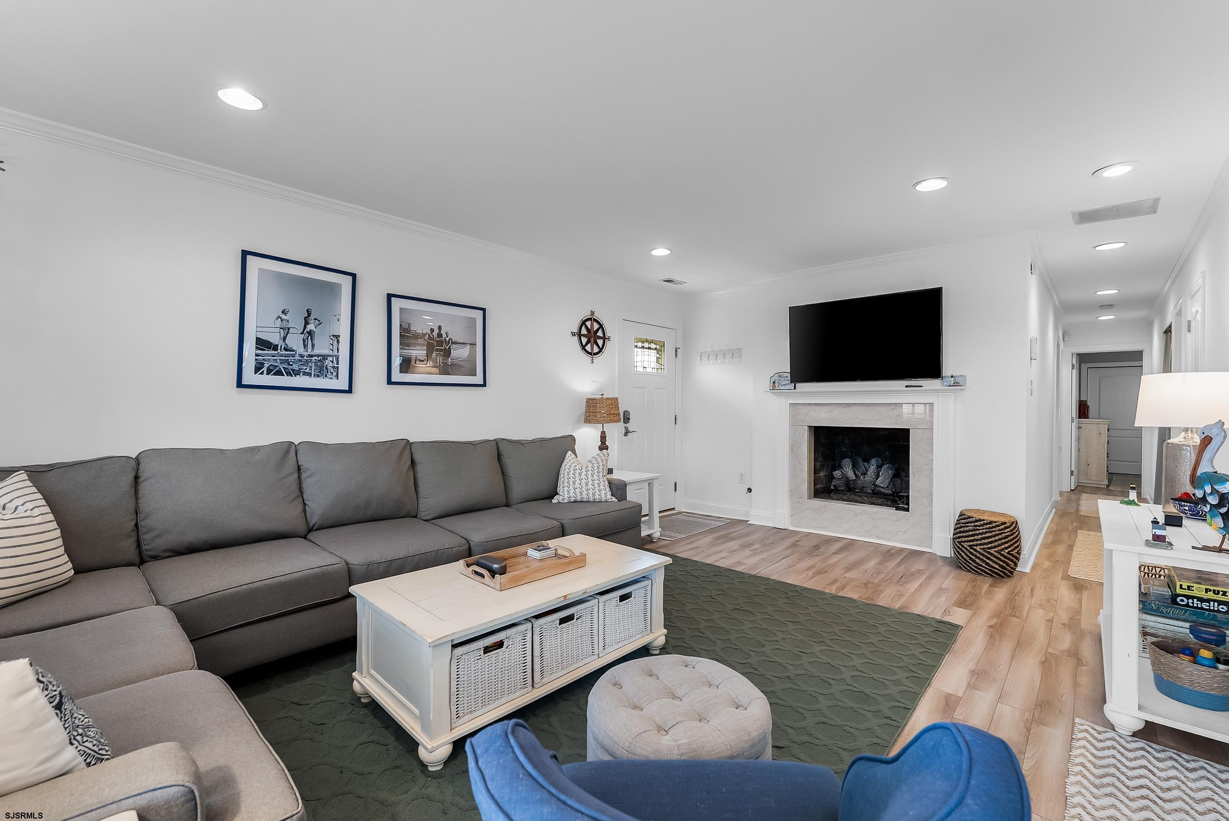 3955 West Ave Unit: 2nd Fl