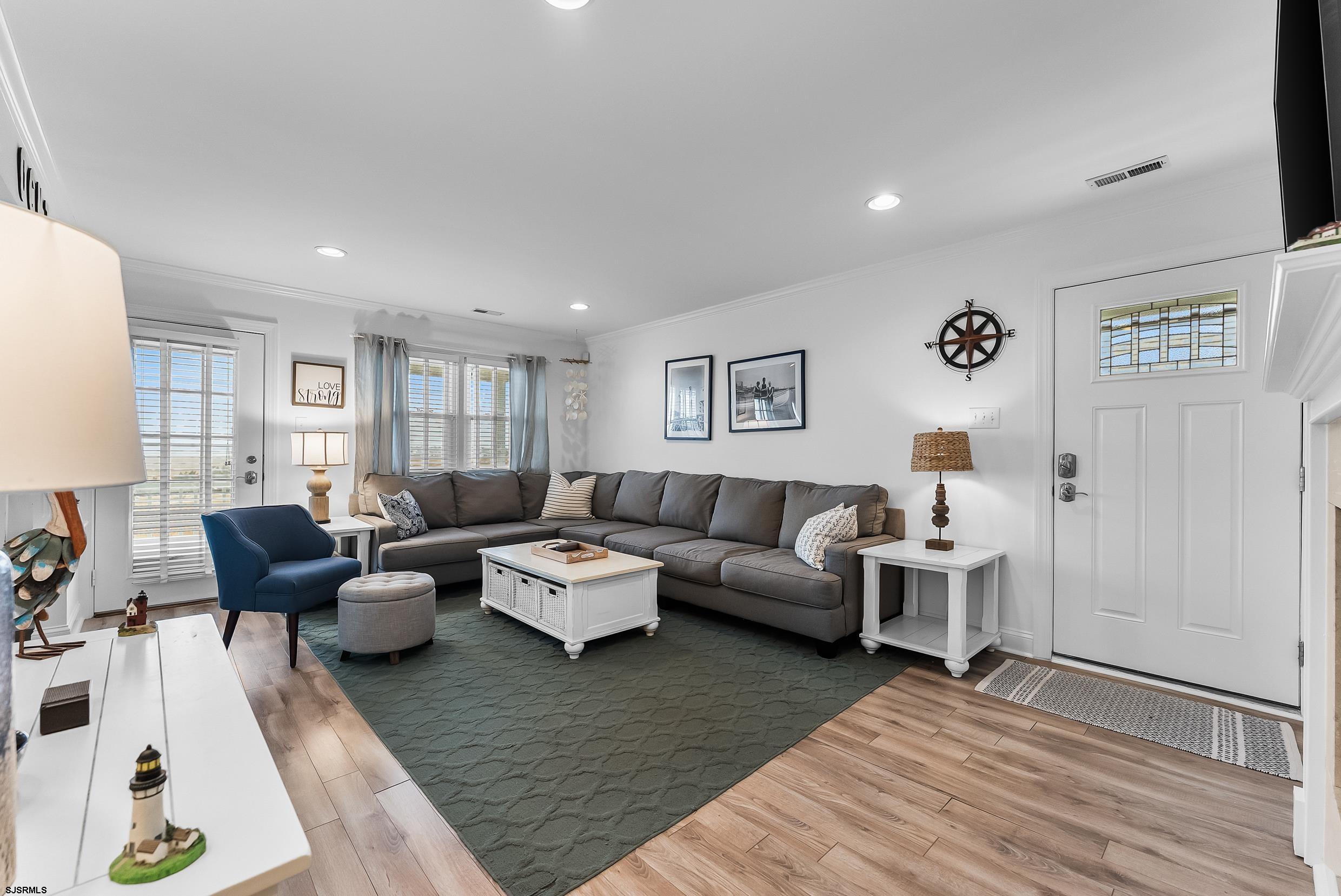 3955 West Ave Unit: 2nd Fl