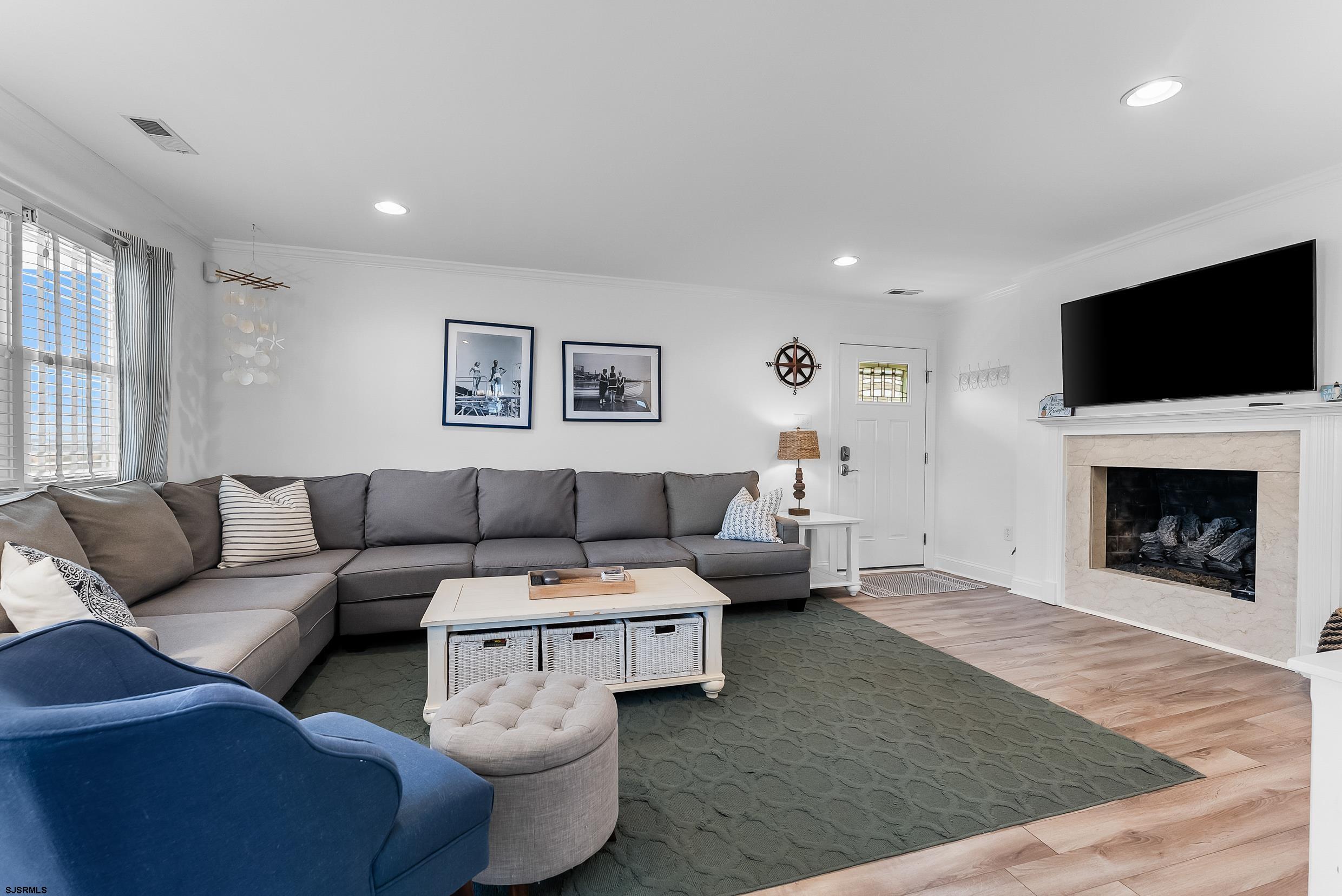 3955 West Ave Unit: 2nd Fl