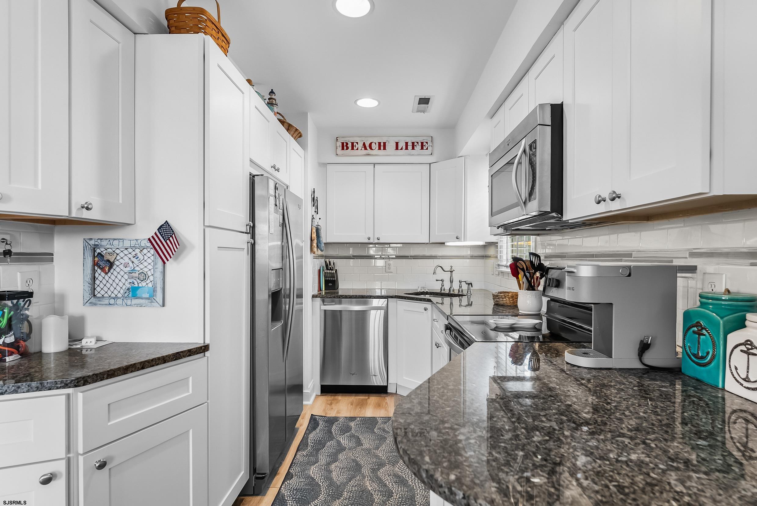 3955 West Ave Unit: 2nd Fl