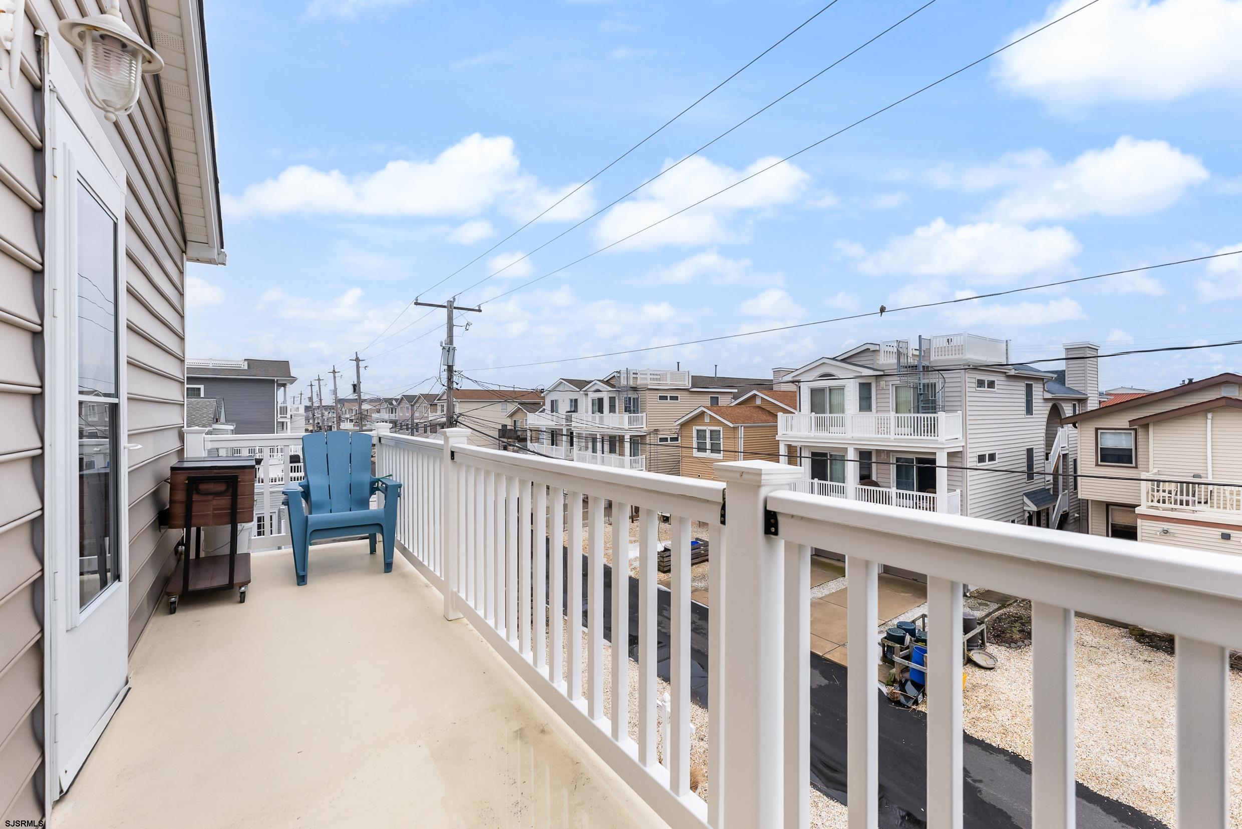 3955 West Ave Unit: 2nd Fl