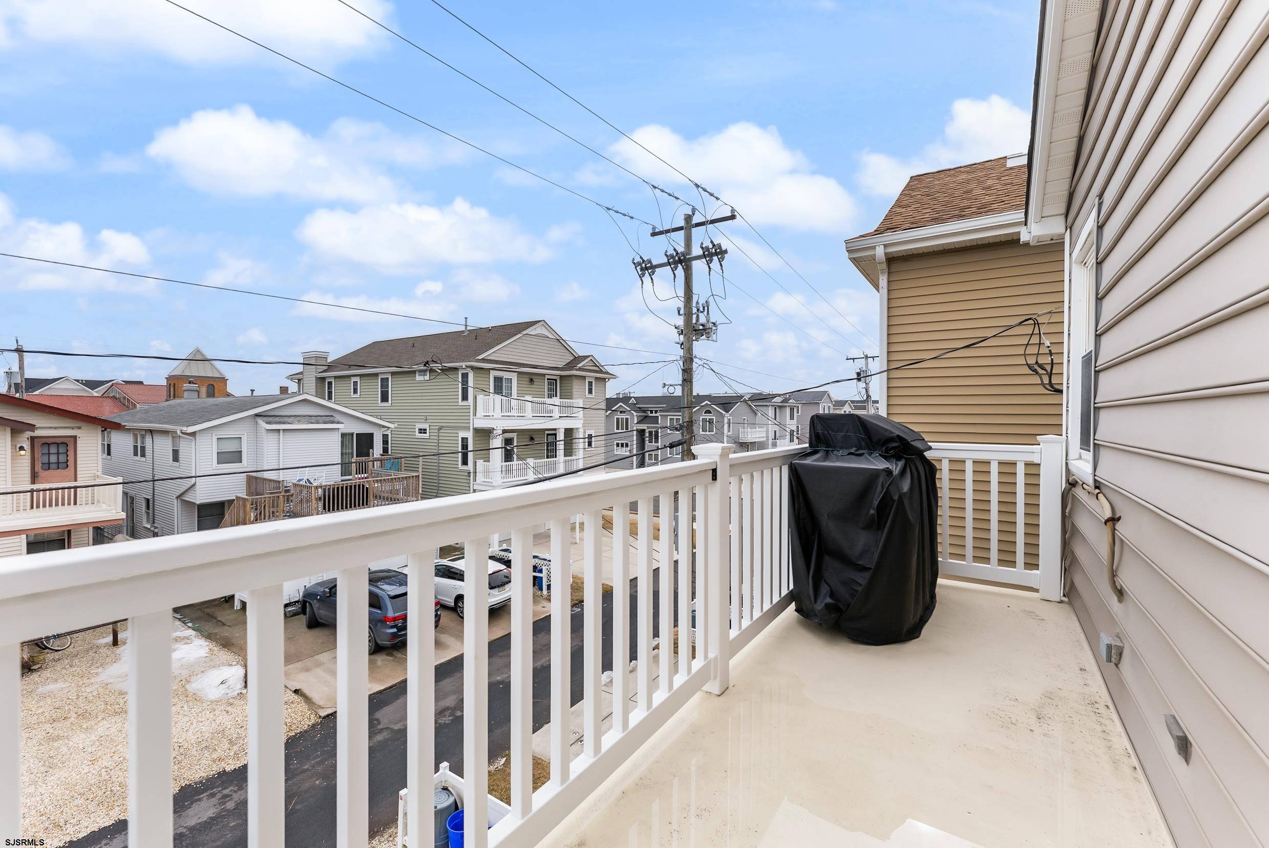 3955 West Ave Unit: 2nd Fl