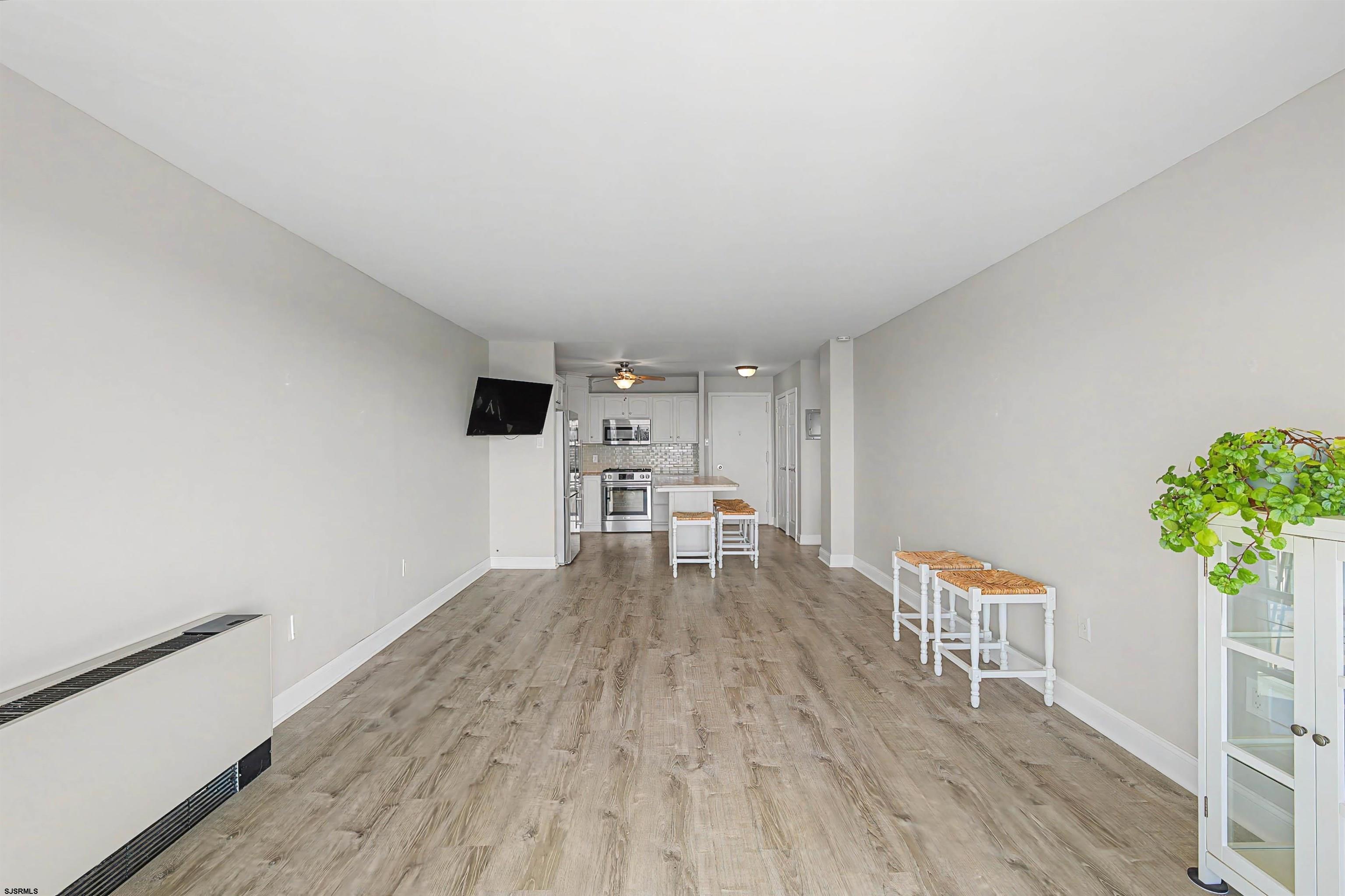 6101 Monmouth Ave Unit: 703