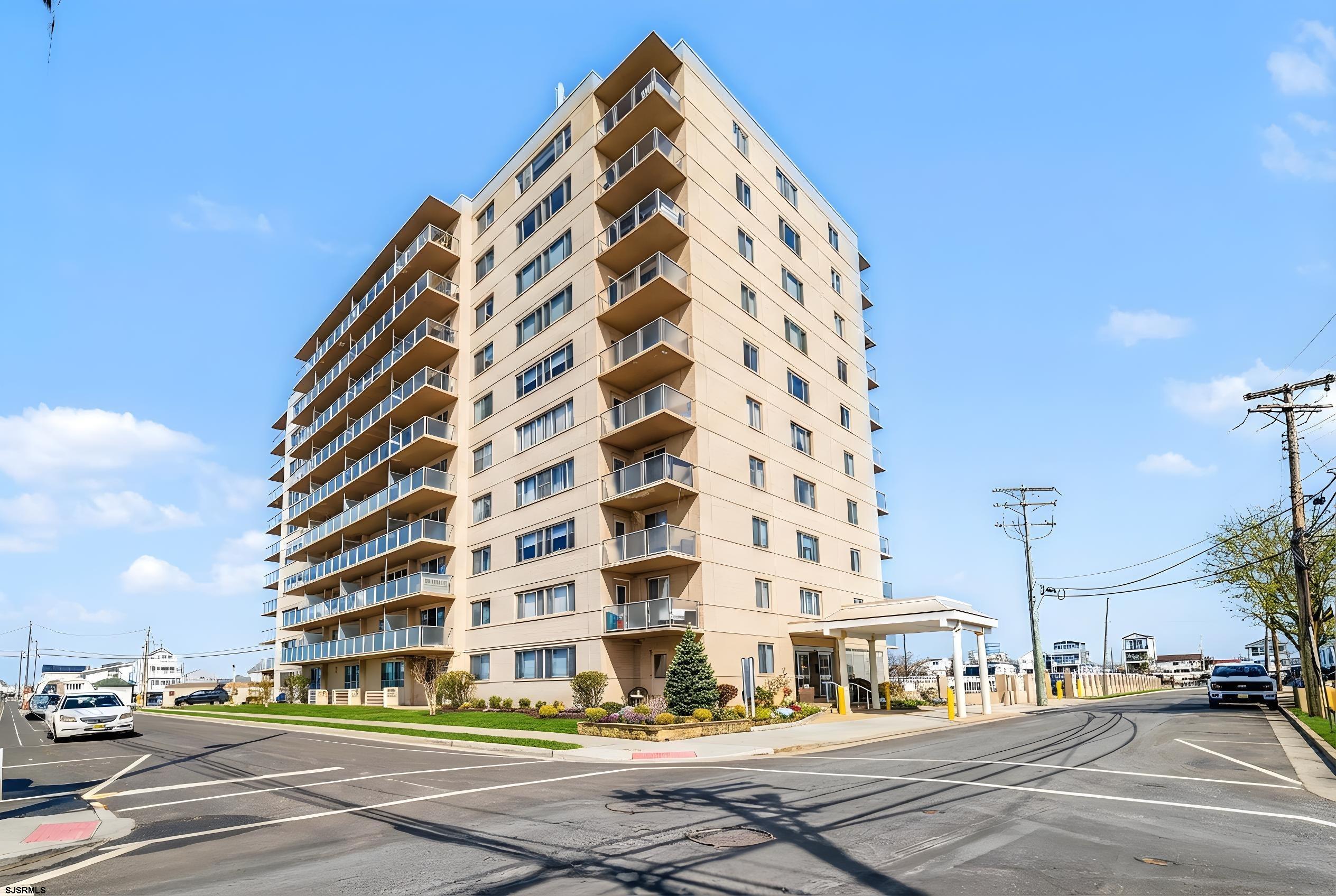 6101 Monmouth Ave Unit: 703